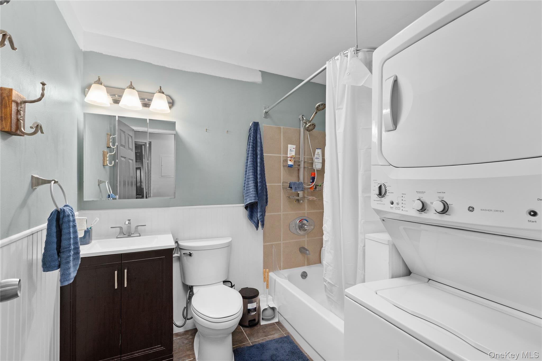 23 Scarborough Lane, Unit A photo 12