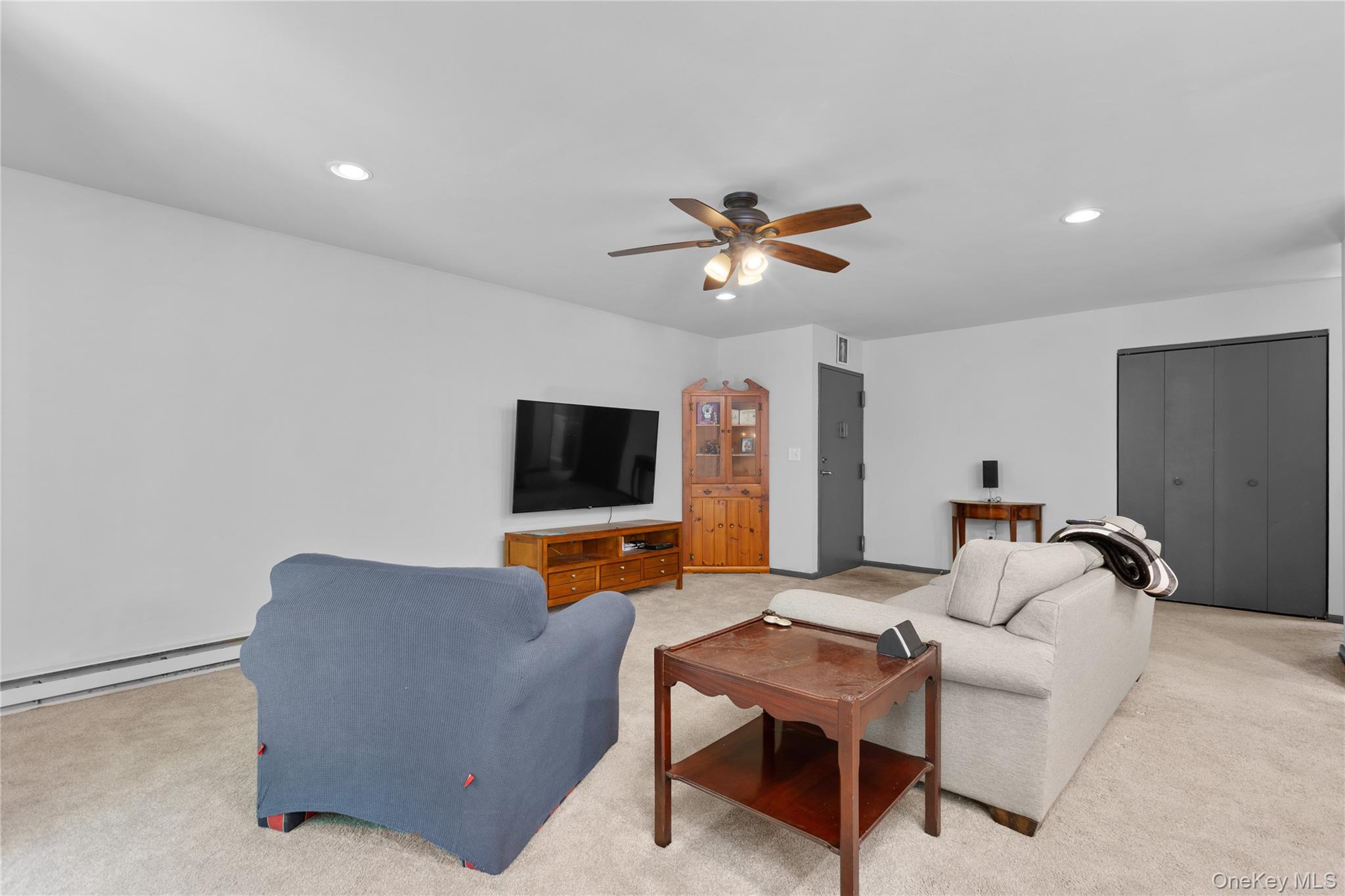 23 Scarborough Lane, Unit A photo 9