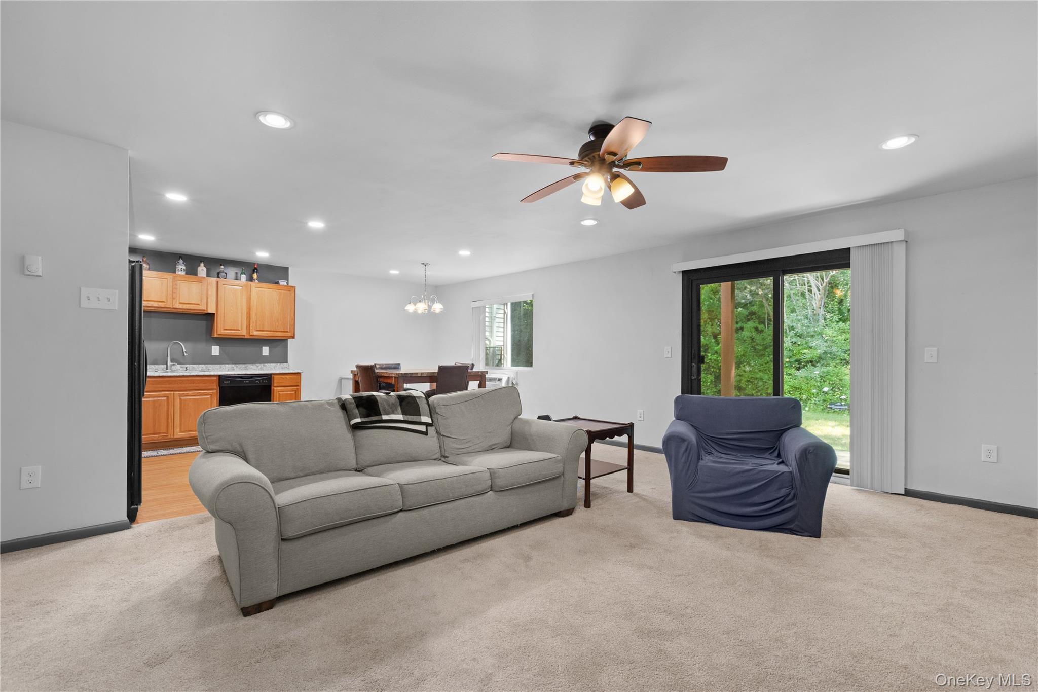 23 Scarborough Lane, Unit A photo 10