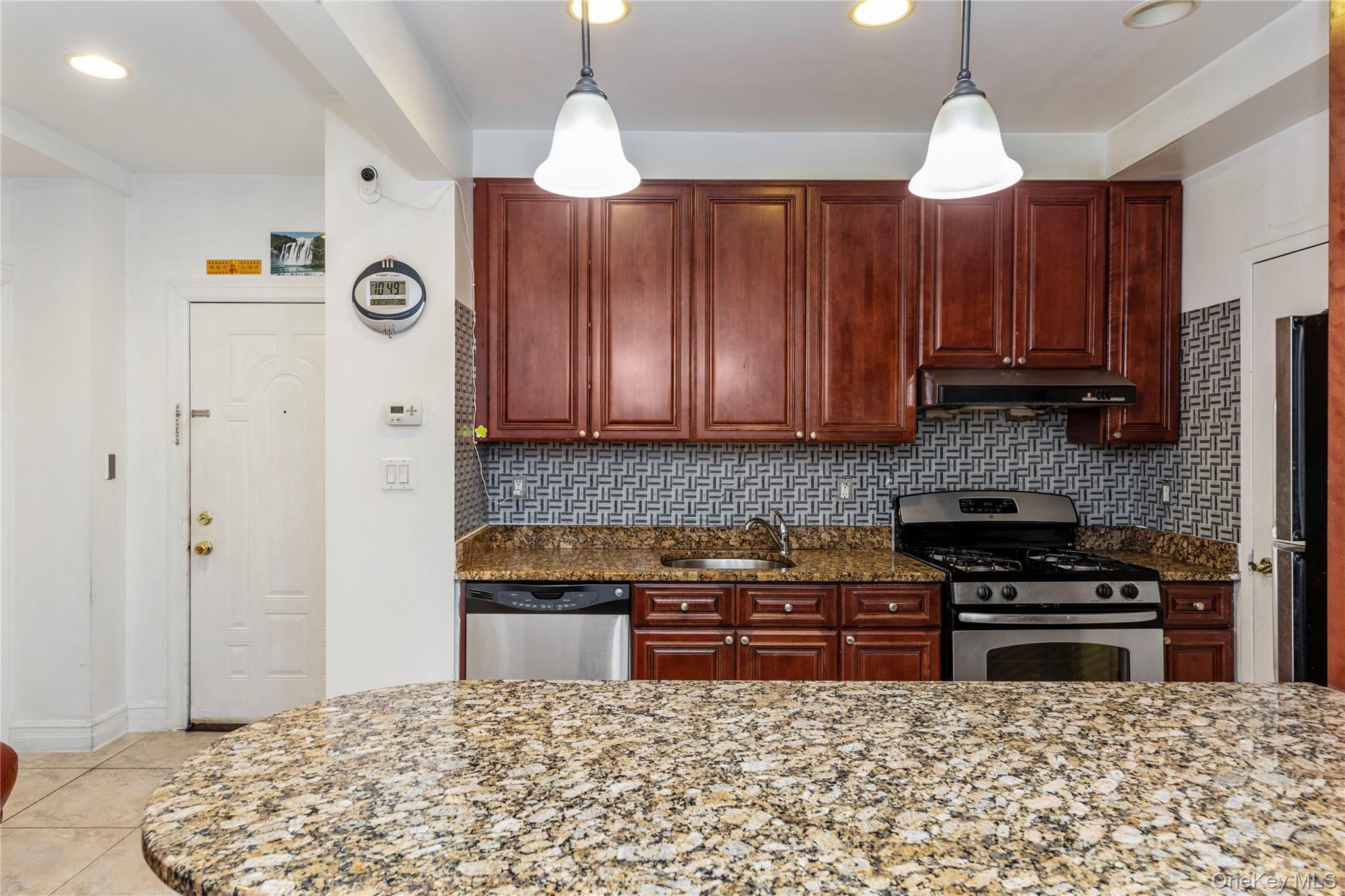 10716 37th Avenue, Unit 3B photo 2