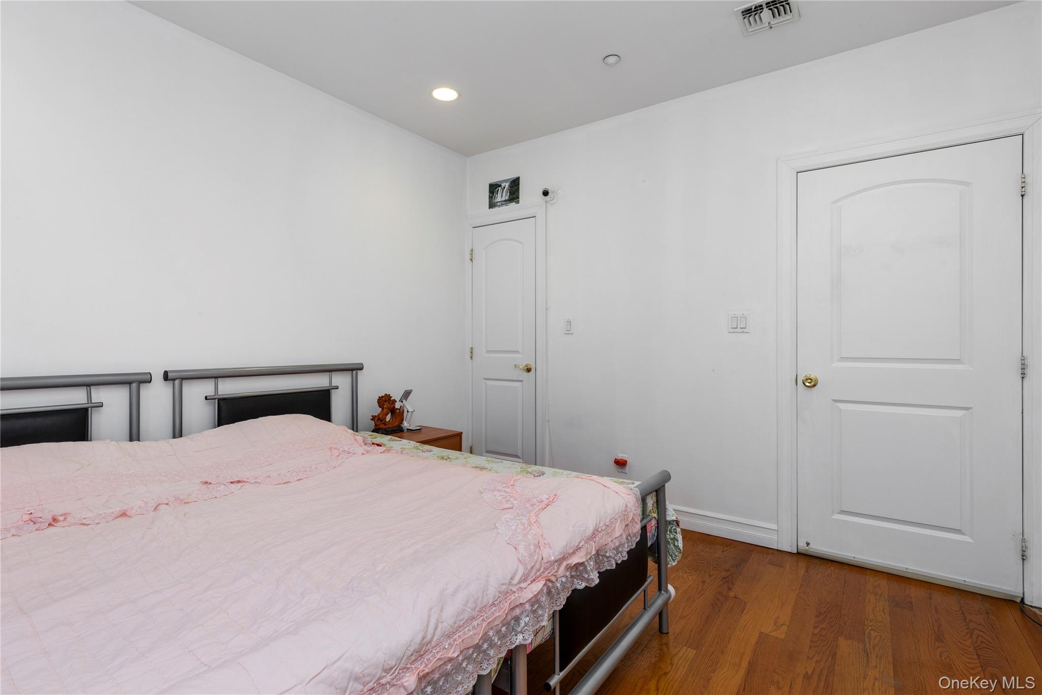 10716 37th Avenue, Unit 3B photo 9