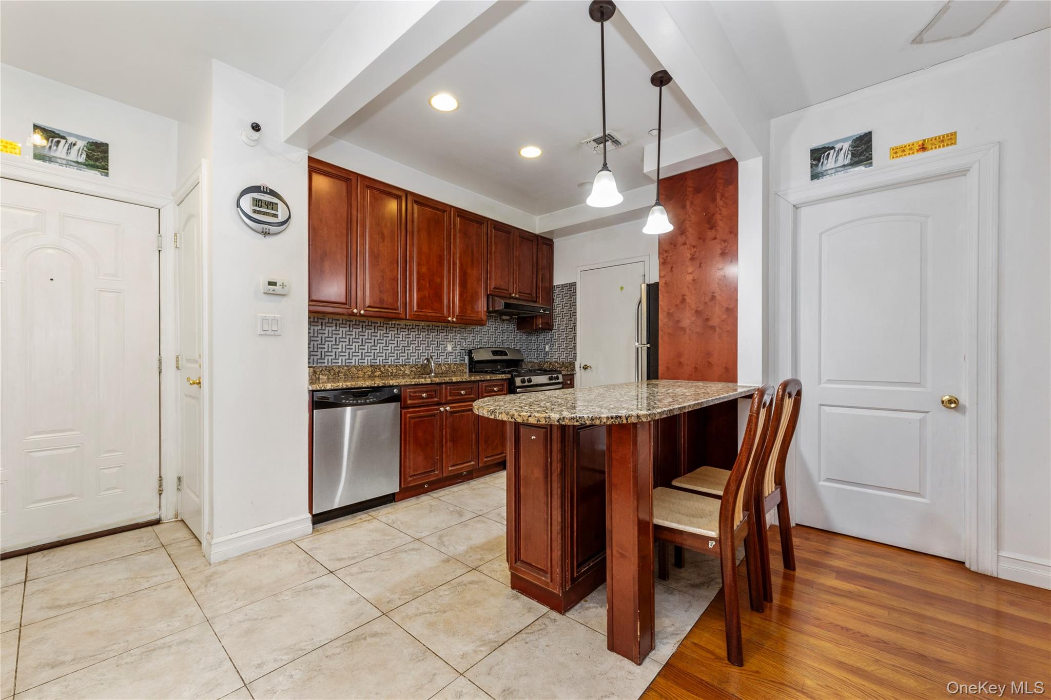 10716 37th Avenue, Unit 3B photo 4