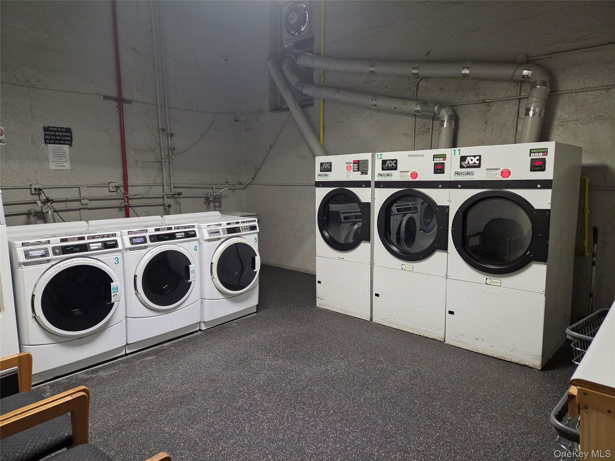 67-12 Yellowstone Boulevard, Unit B15 photo 16