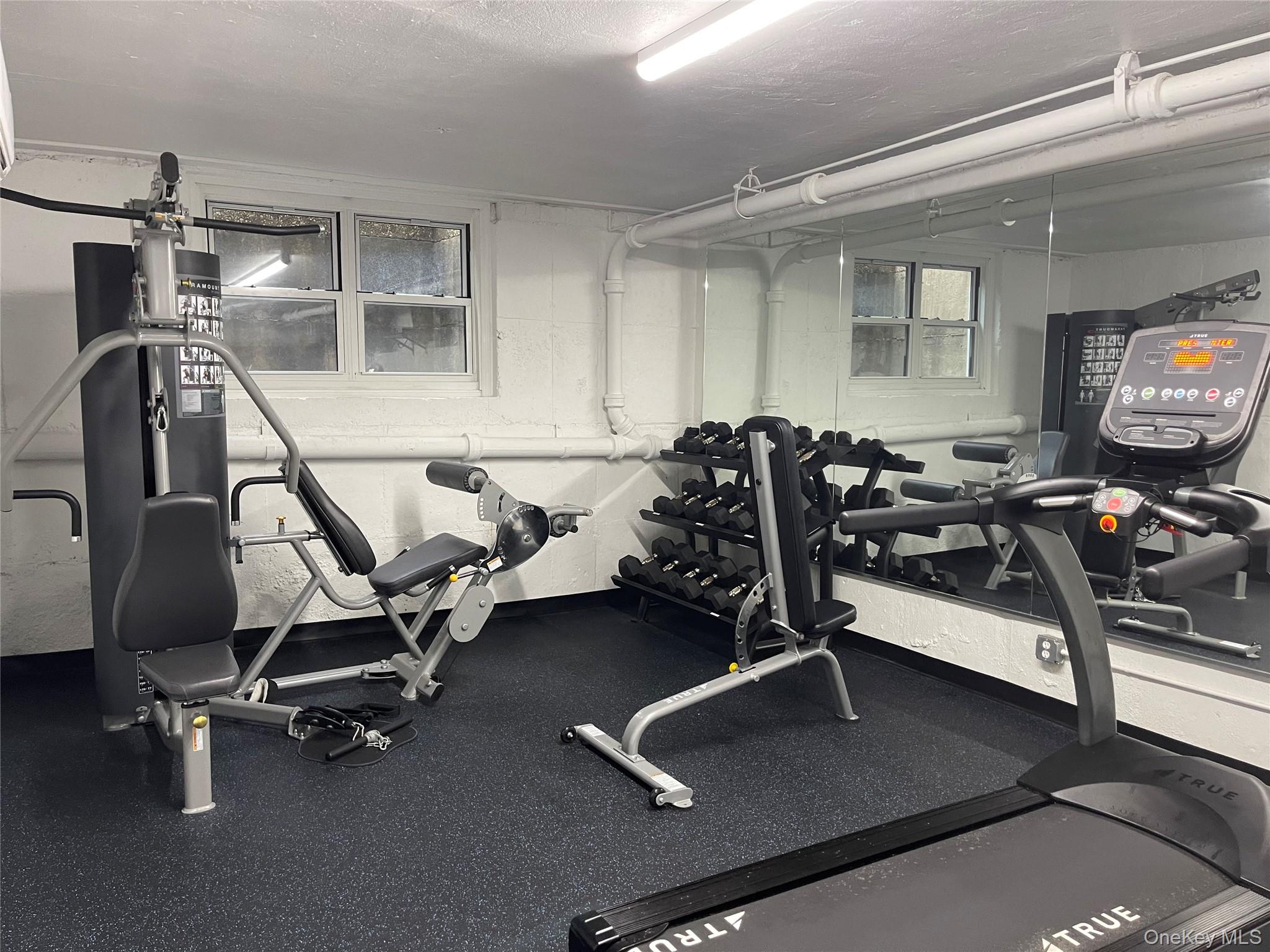 120 S Park Avenue, Unit 1-D photo 3