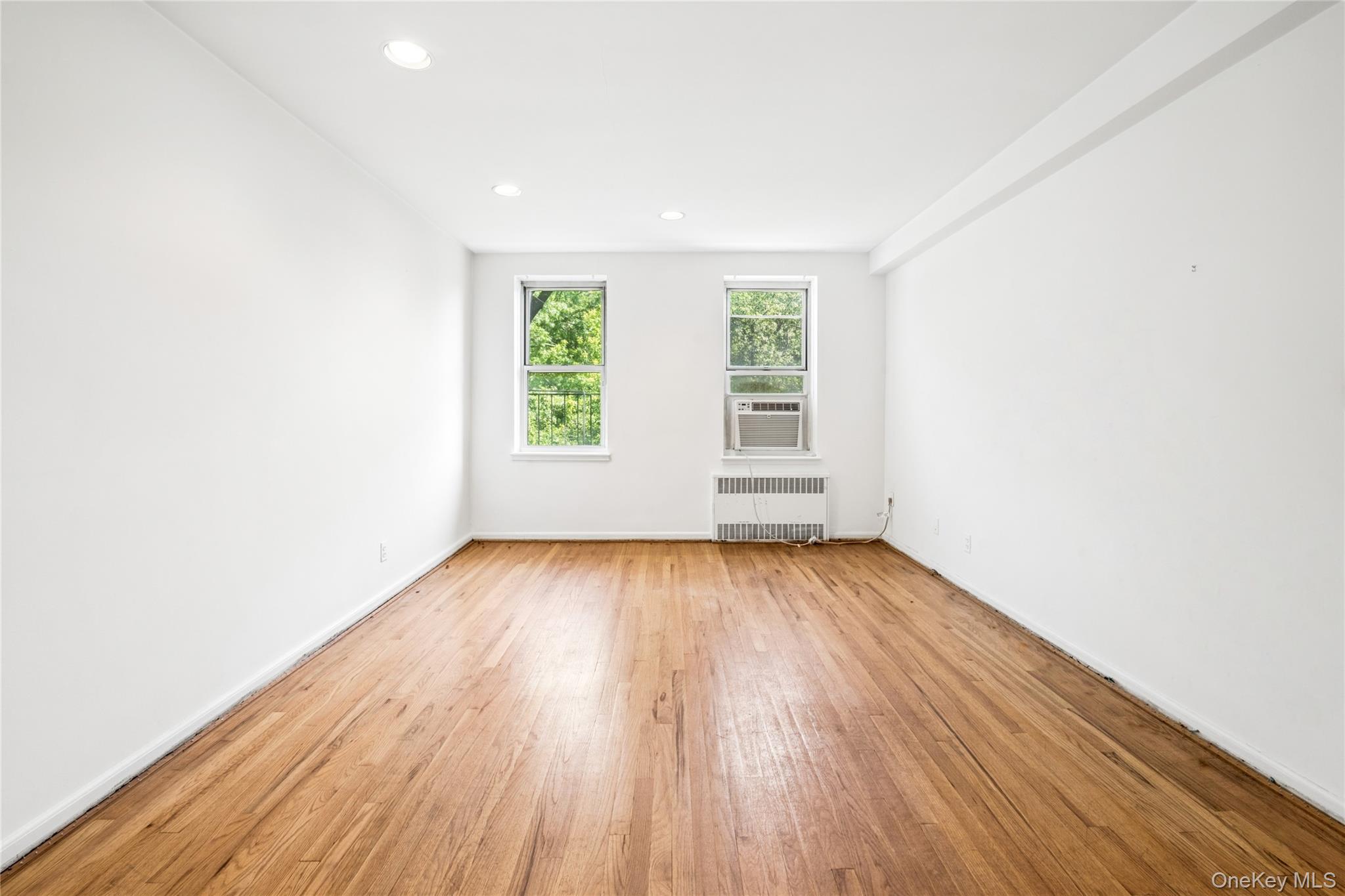247 Parkview Avenue, Unit 3P photo 4