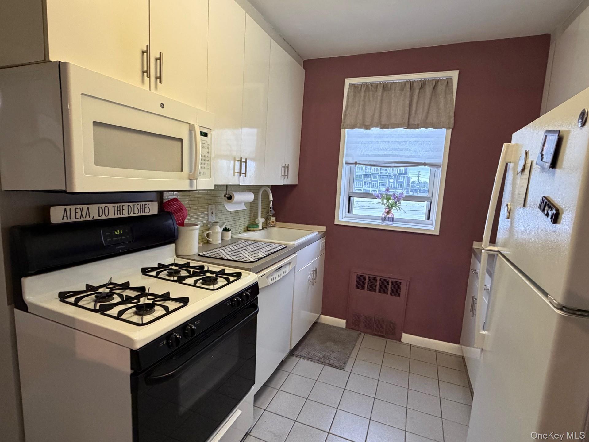 16 Main Street, Unit J-2 photo 10