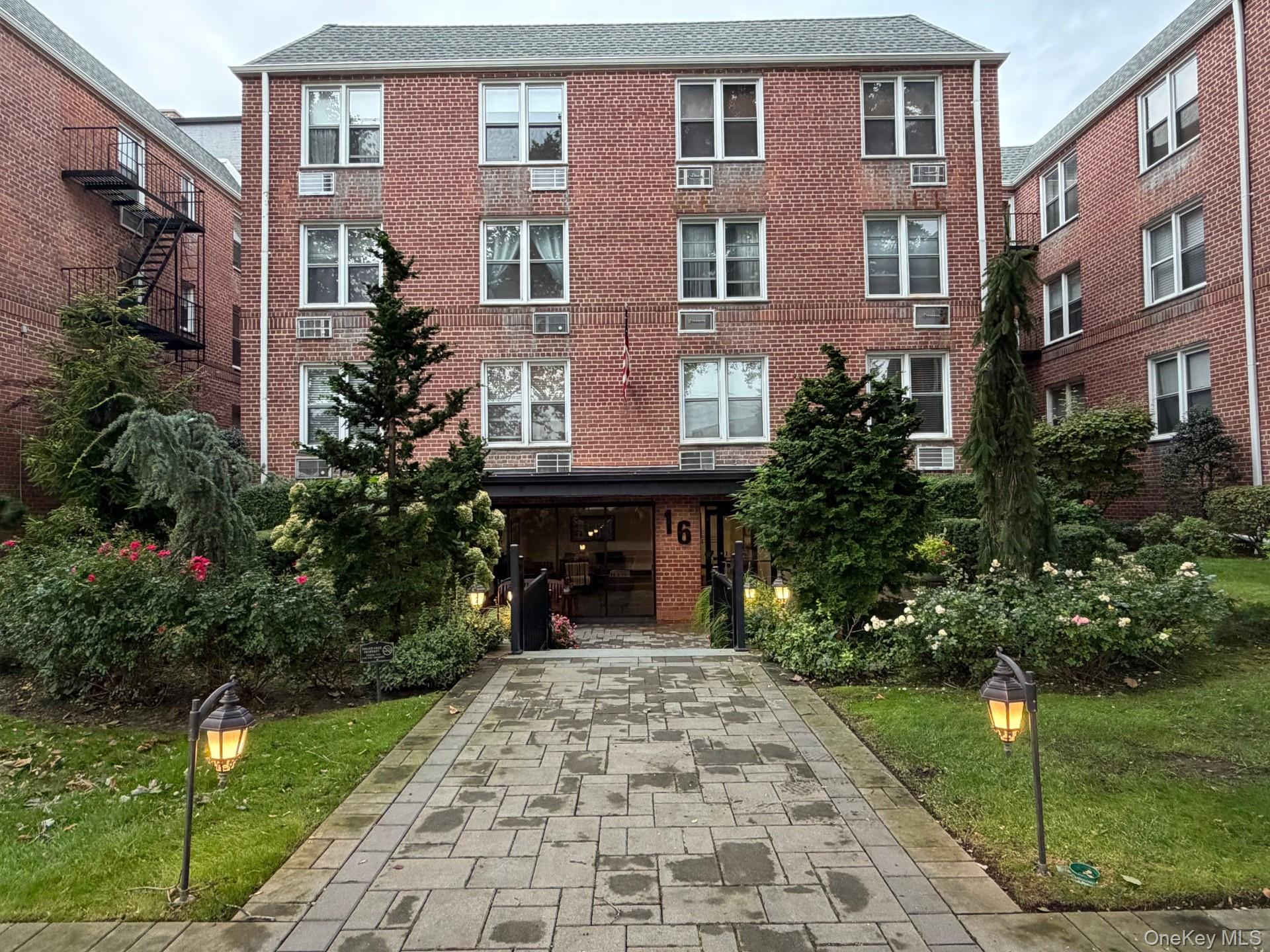16 Main Street, Unit J-2 photo 3