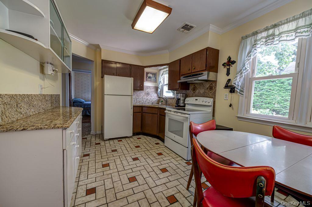 17 Eckert Street – For Sale photo 7