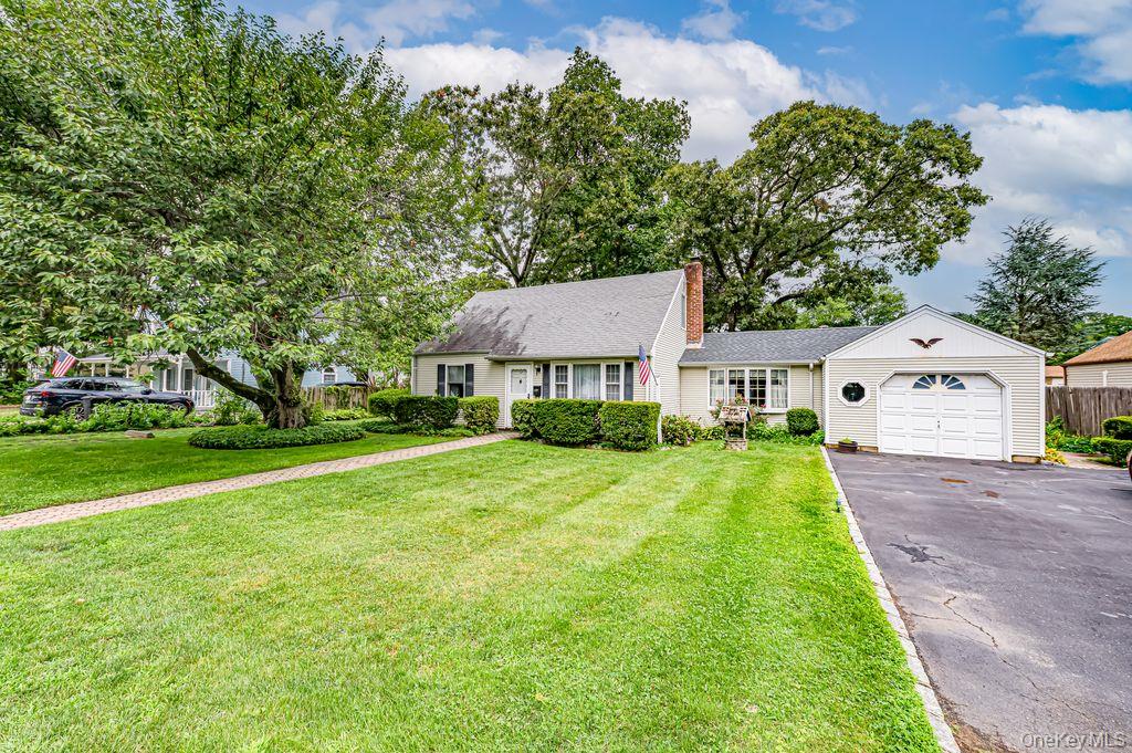 17 Eckert Street – For Sale photo 2