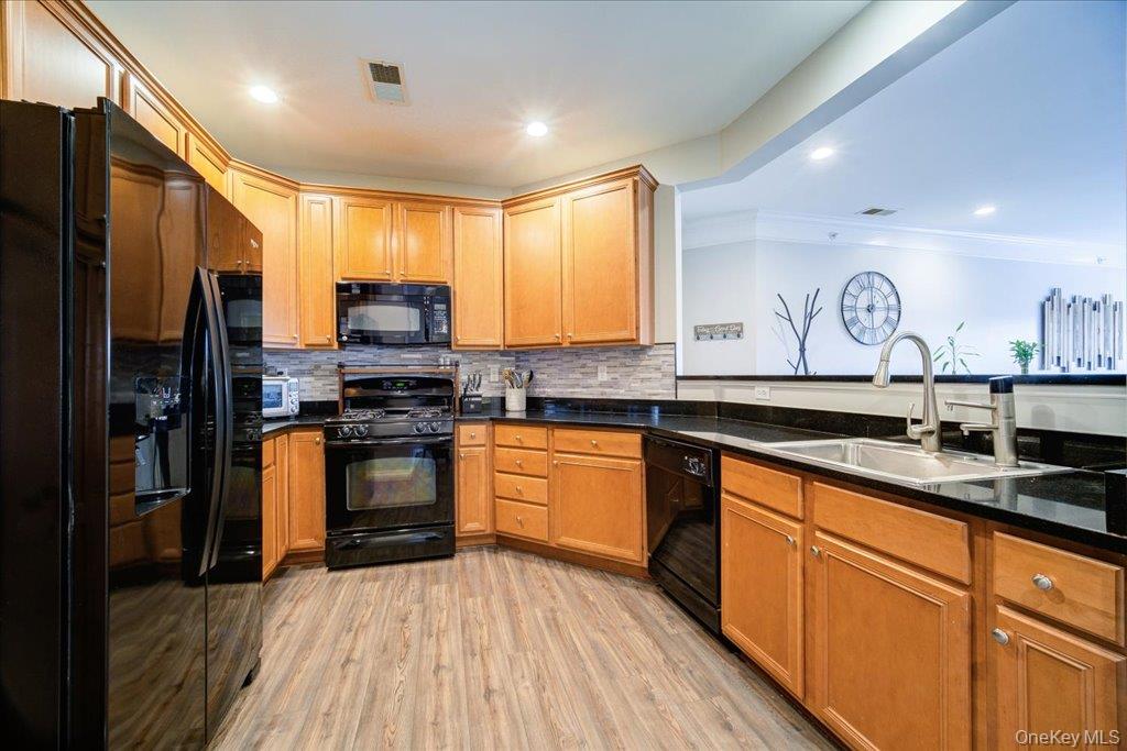 416 Saratoga Lane – For Sale photo 14