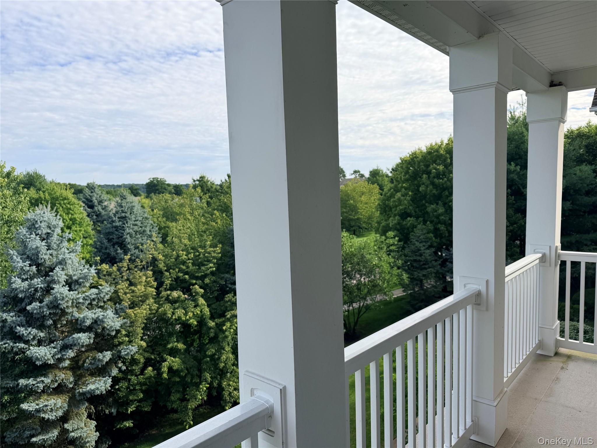 416 Saratoga Lane – For Sale photo 3
