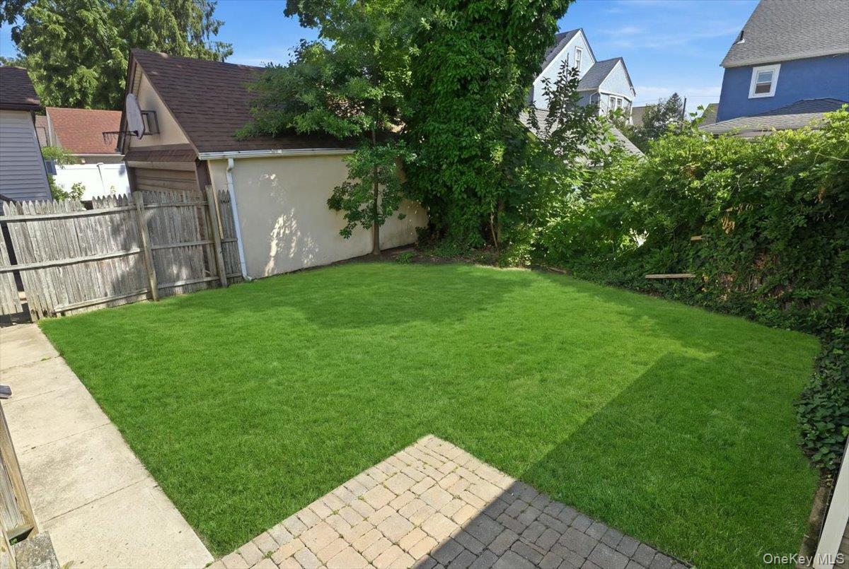 243 Spruce Street – For Sale photo 32