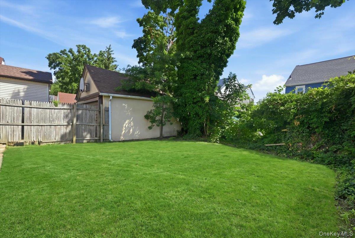 243 Spruce Street – For Sale photo 33