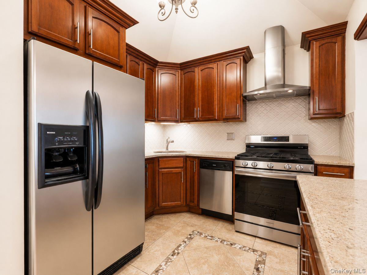 8719 57th Road, Unit 77 photo 4