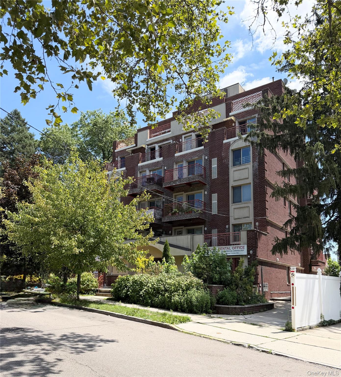 170-12 Highland Avenue, Unit 304