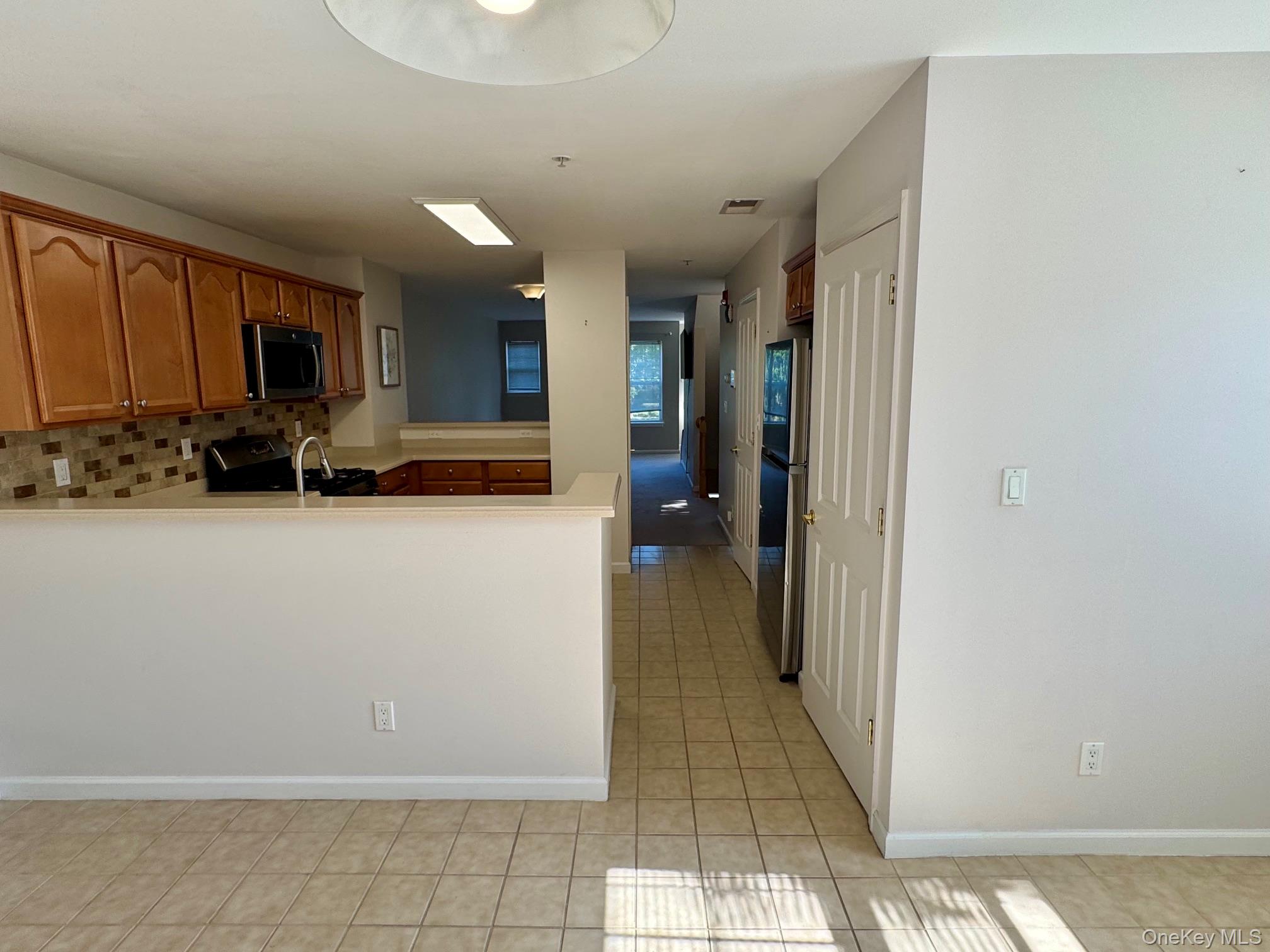 25 Fairways Drive, Unit 5 photo 11