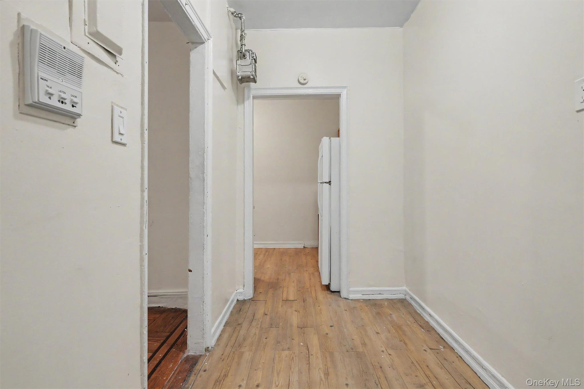 940 grand concourse, Unit 2J photo 4
