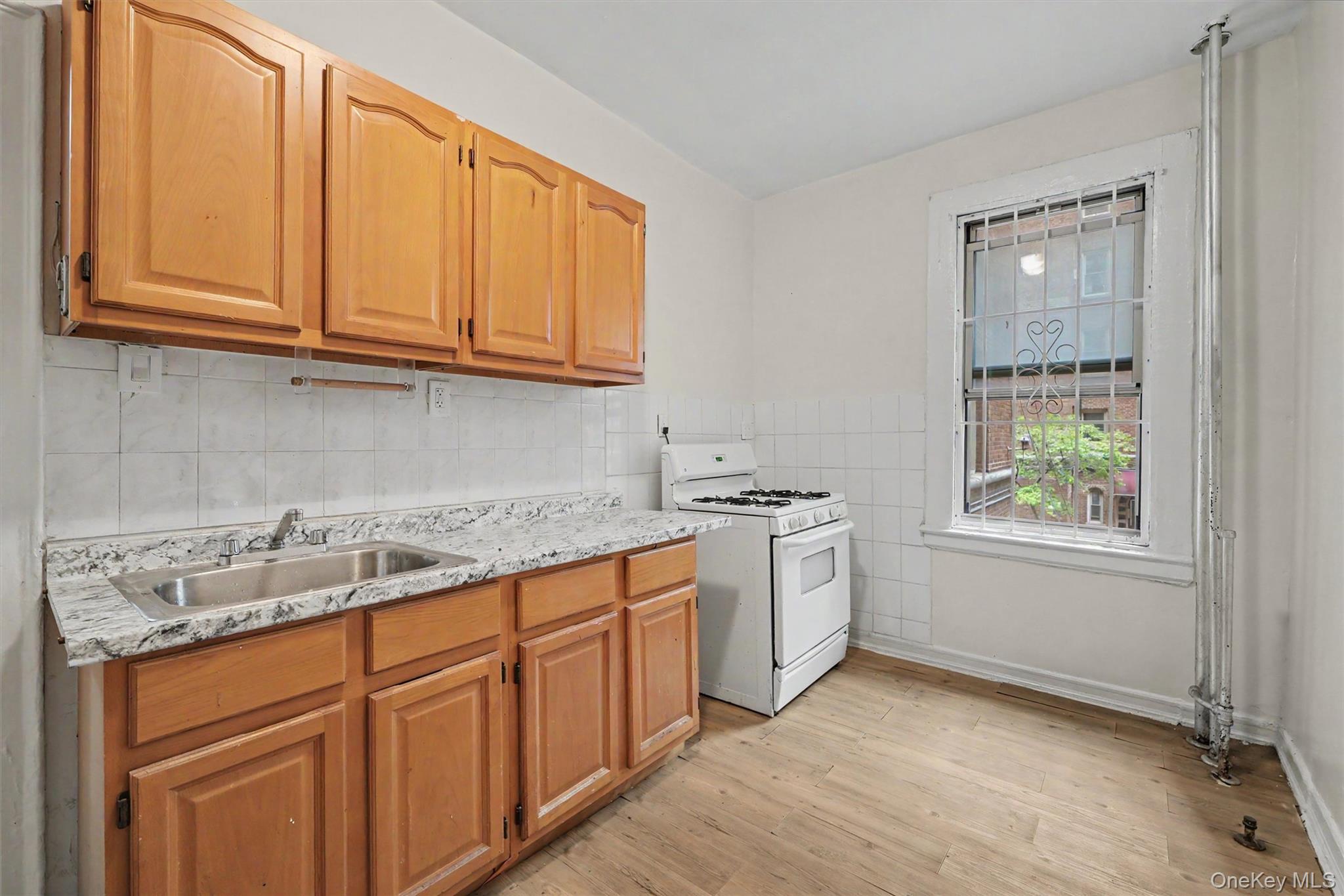 940 grand concourse, Unit 2J photo 7