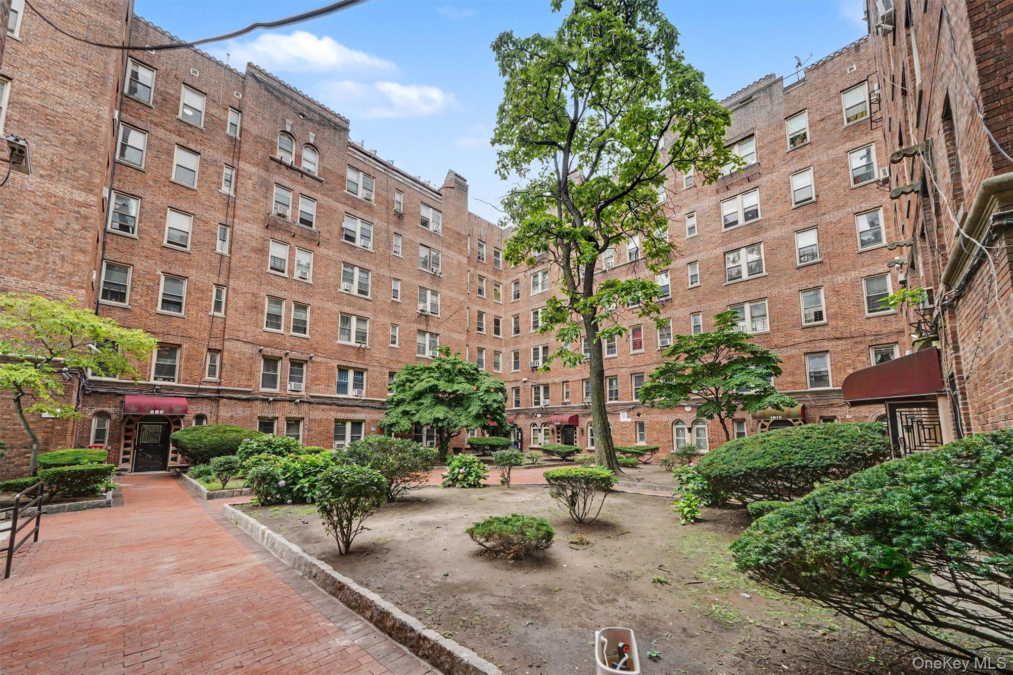 940 grand concourse, Unit 2J