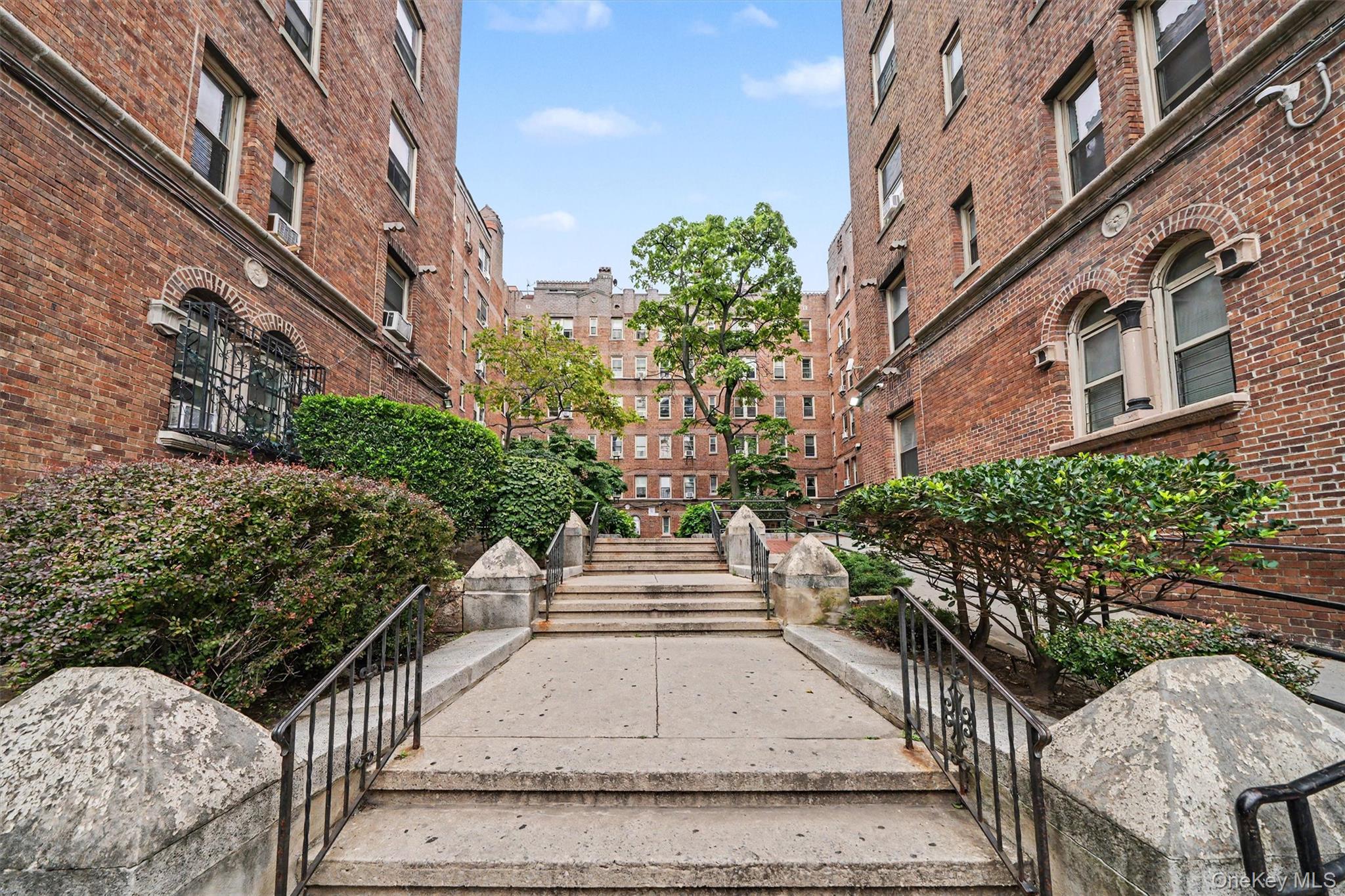 940 grand concourse, Unit 2J photo 2