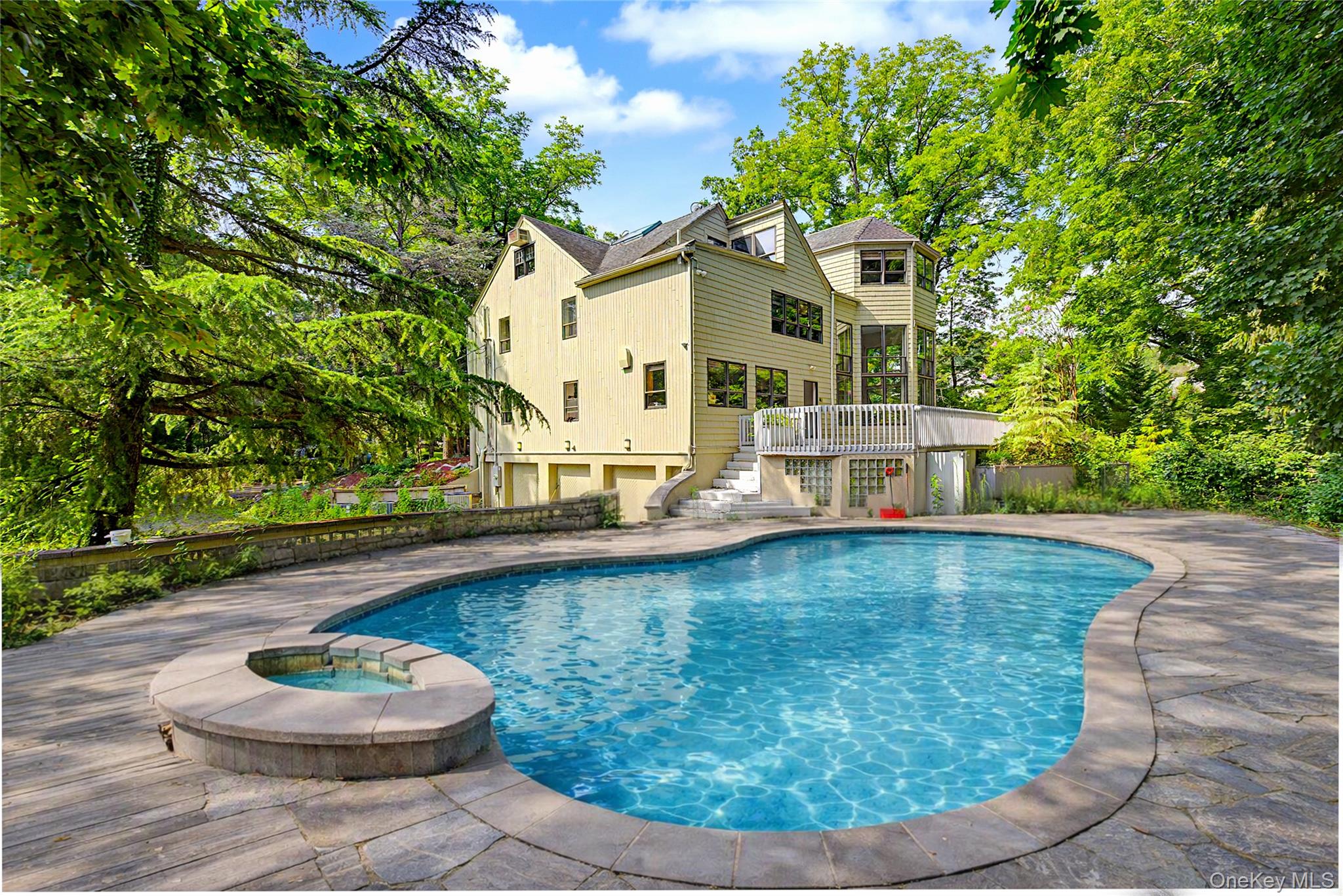 6 The Maples – For Sale photo 12