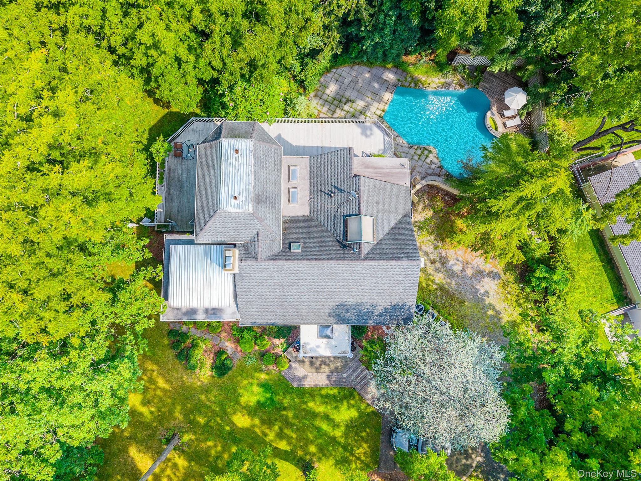 6 The Maples – For Sale