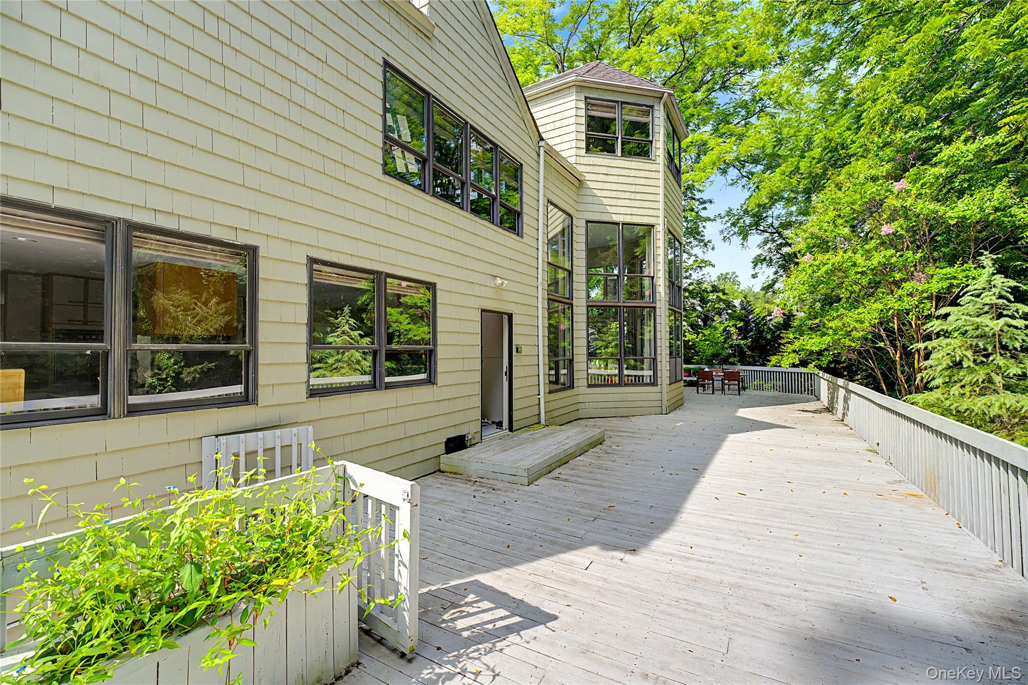 6 The Maples – For Sale photo 14