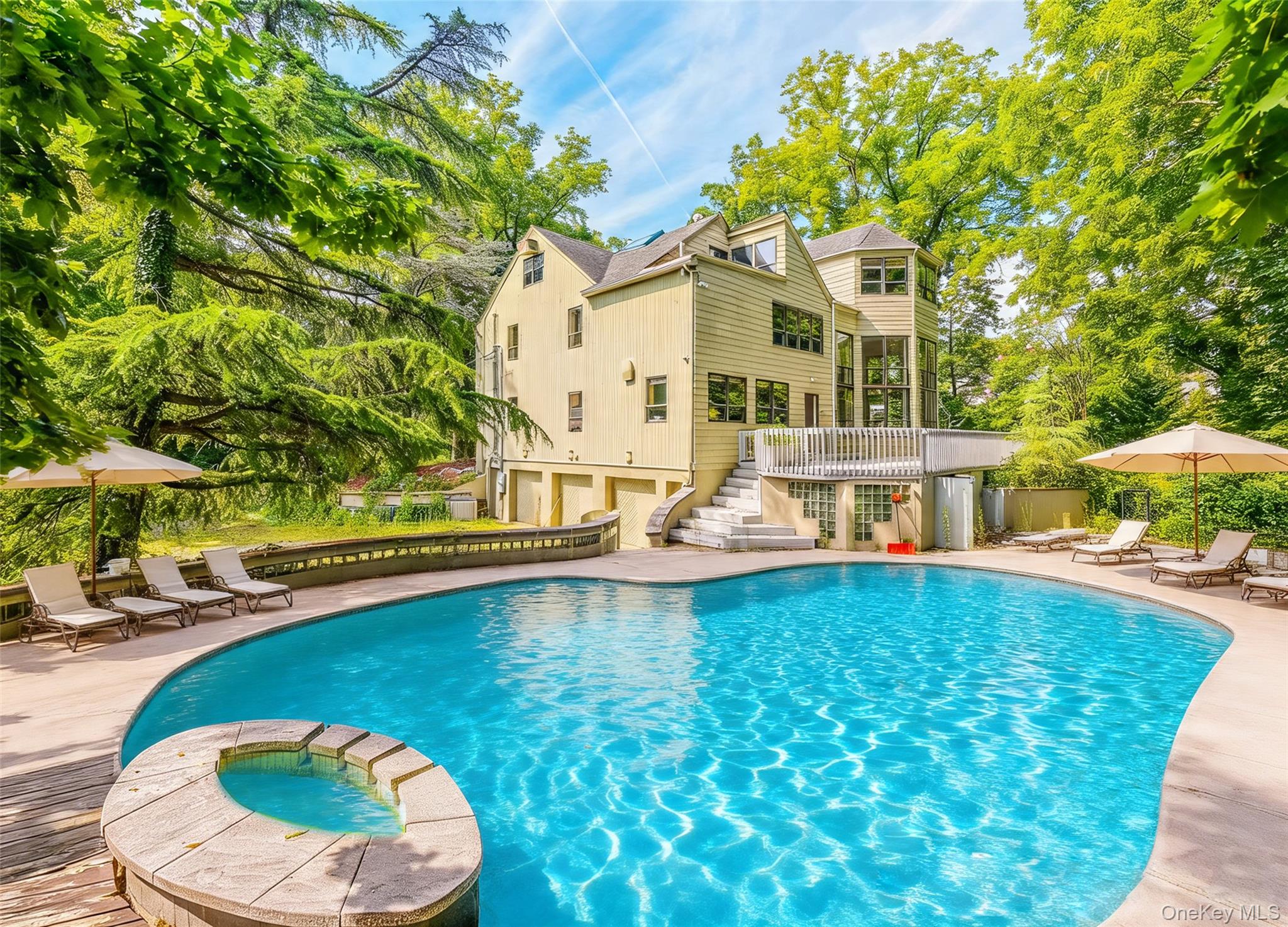 6 The Maples – For Sale photo 2
