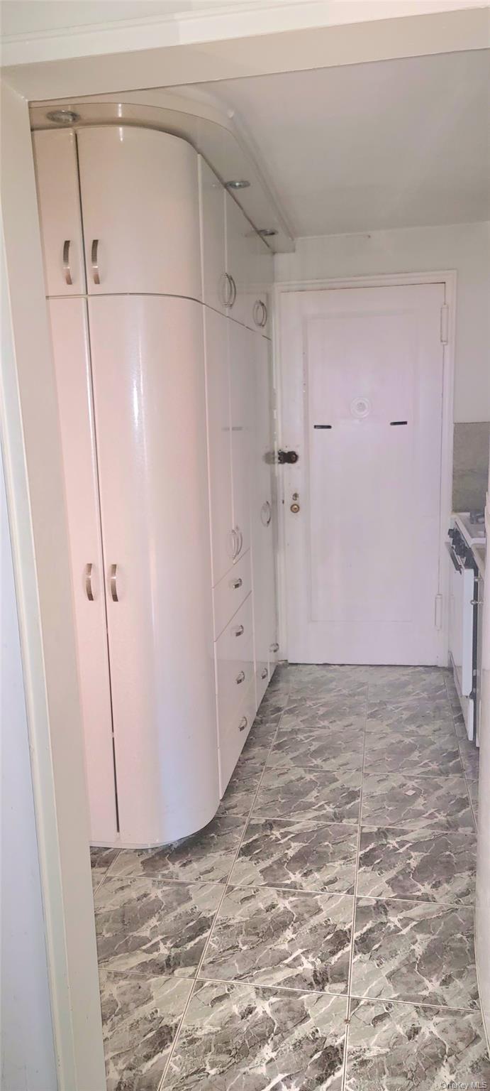 65-35 Yellowstone Boulevard, Unit 1D photo 5