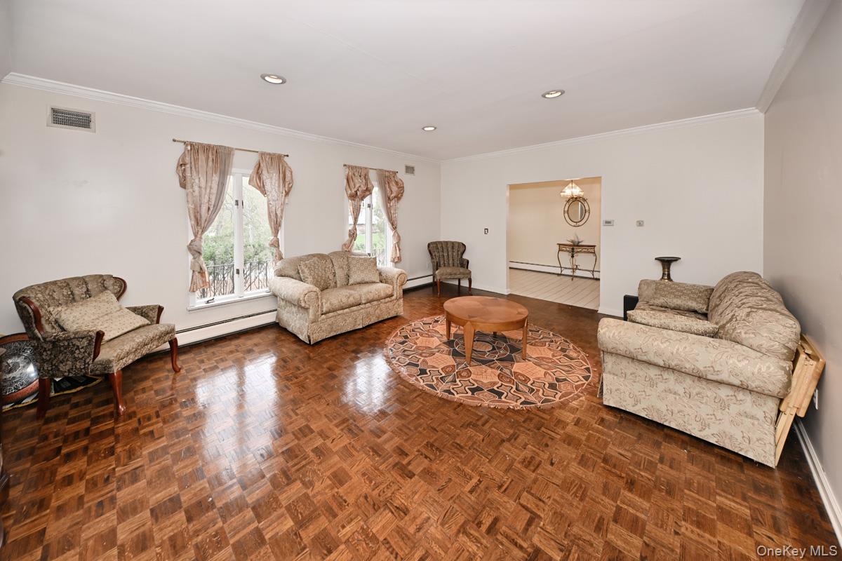 19 Sterling Road – For Sale photo 4