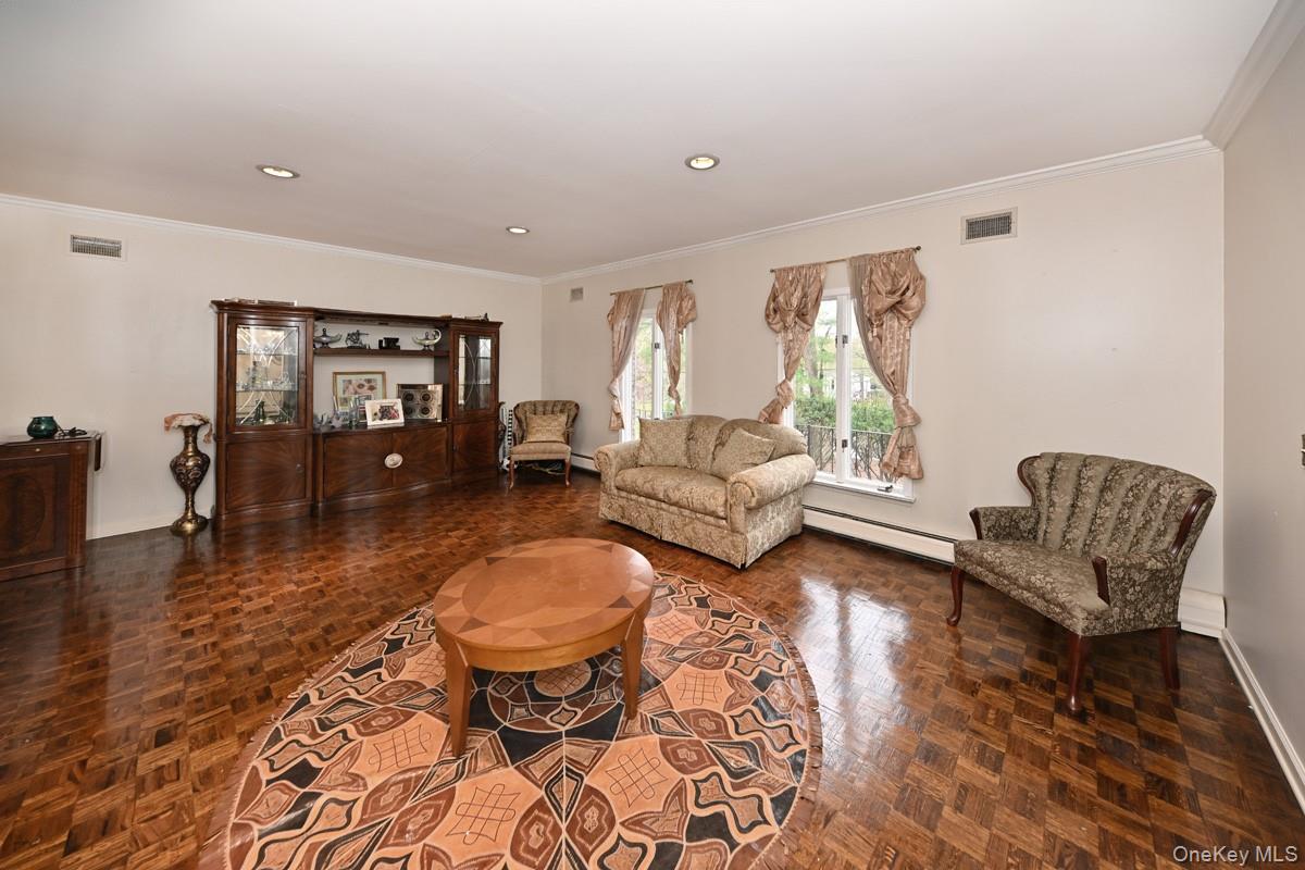 19 Sterling Road – For Sale photo 3