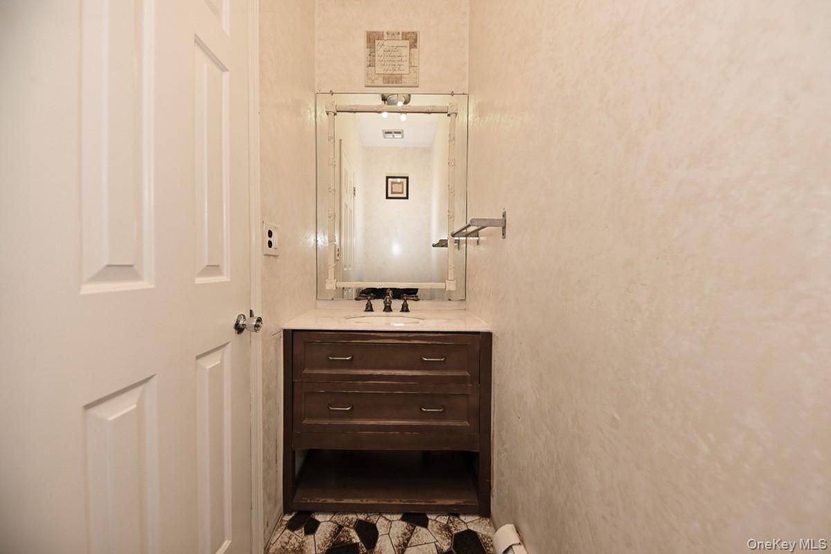 19 Sterling Road – For Sale photo 9