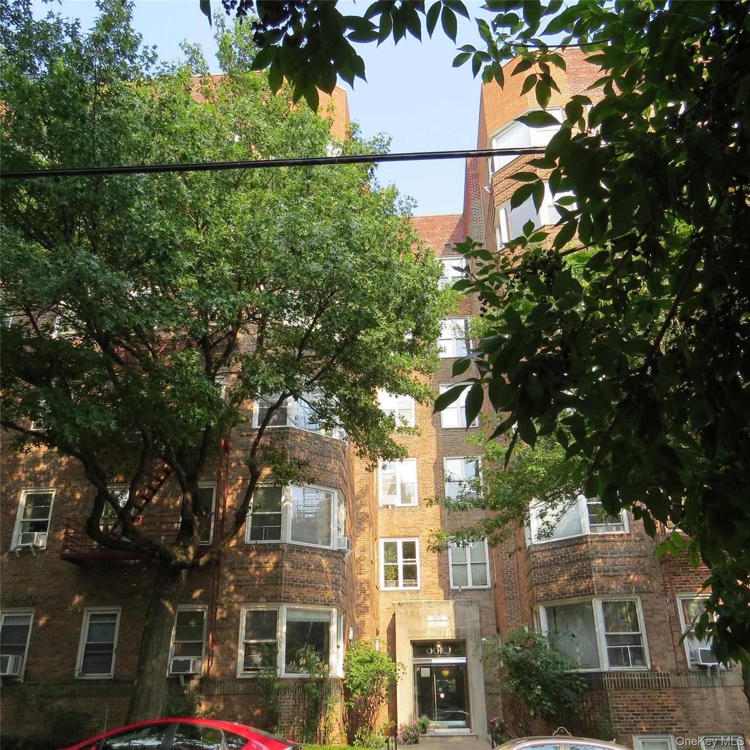 3810 Greystone Avenue, Unit 602