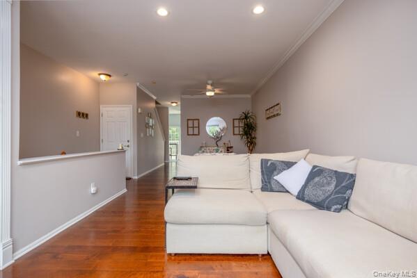 35 lane, Unit 35-Buildin photo 11