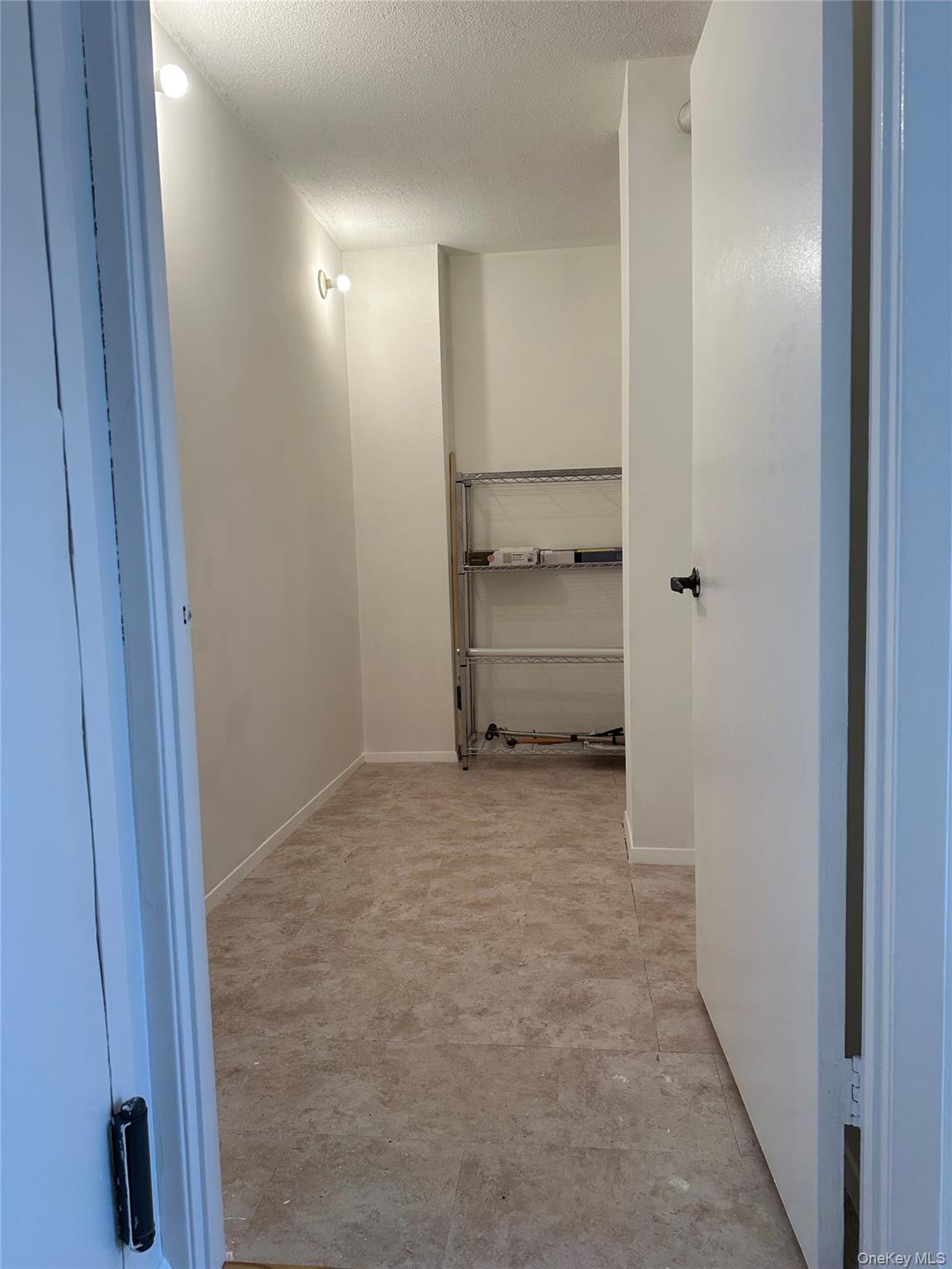 800 Willis Avenue, Unit 105 photo 16