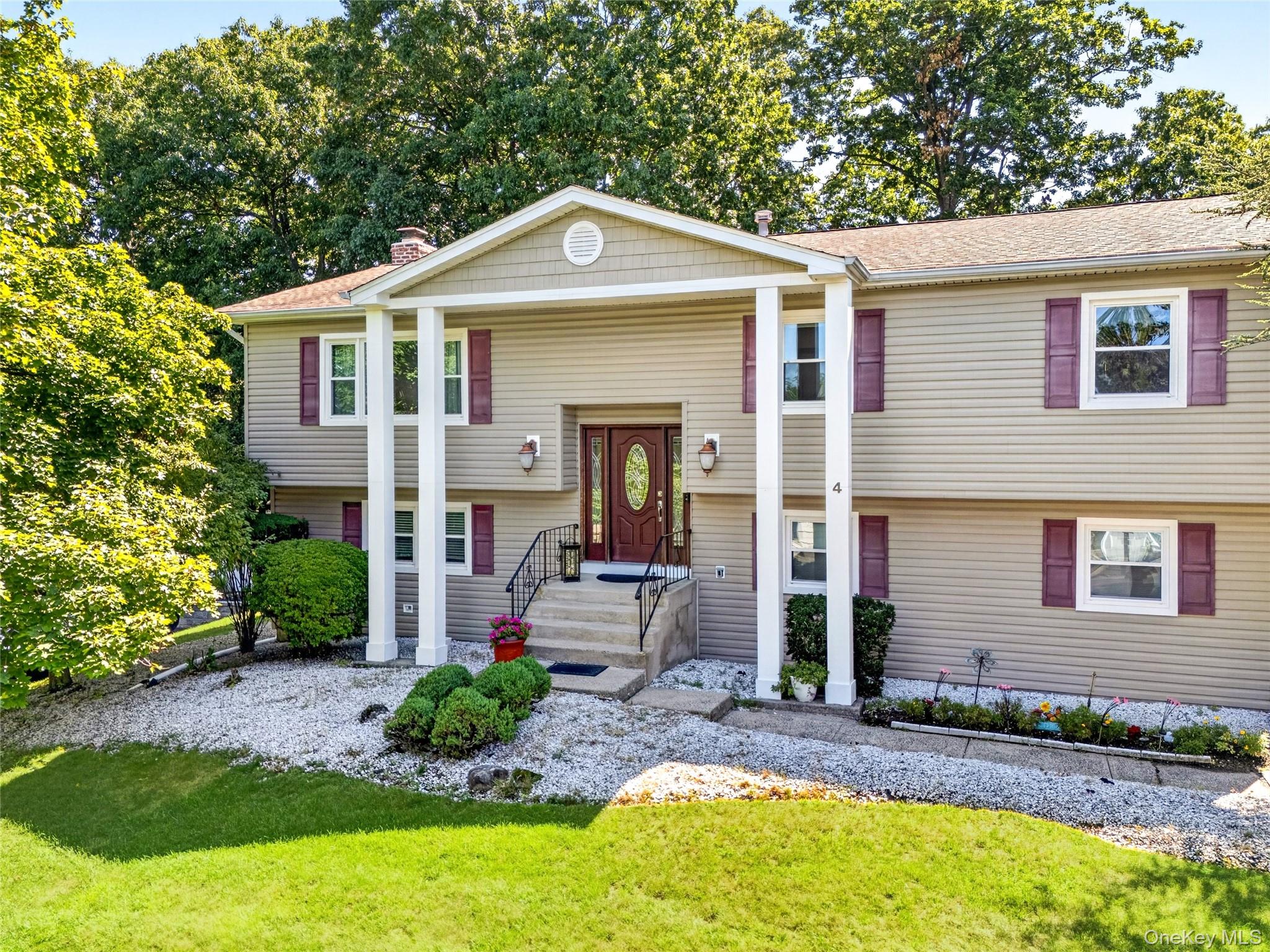 4 Rockridge Drive – For Sale photo 2