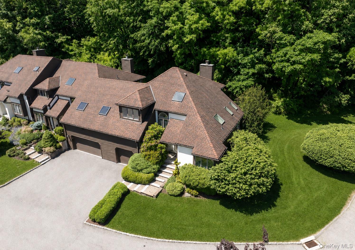 31 Cotswold Drive – For Sale