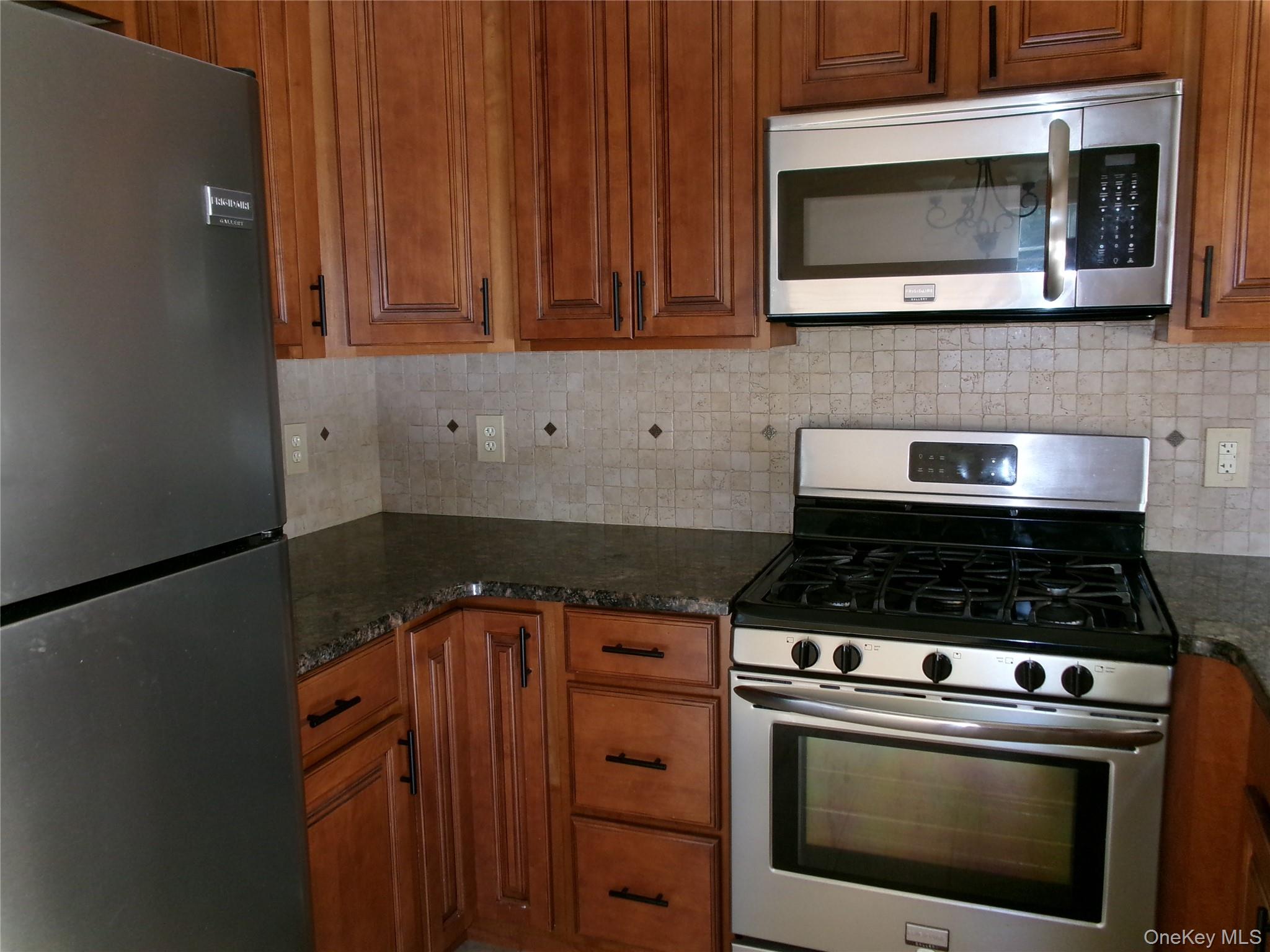 28 Lexington Hill, Unit 6 photo 4