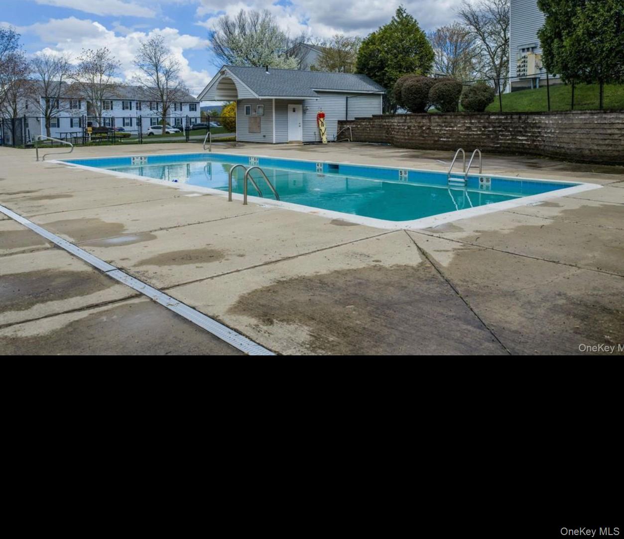 28 Lexington Hill, Unit 6 photo 2