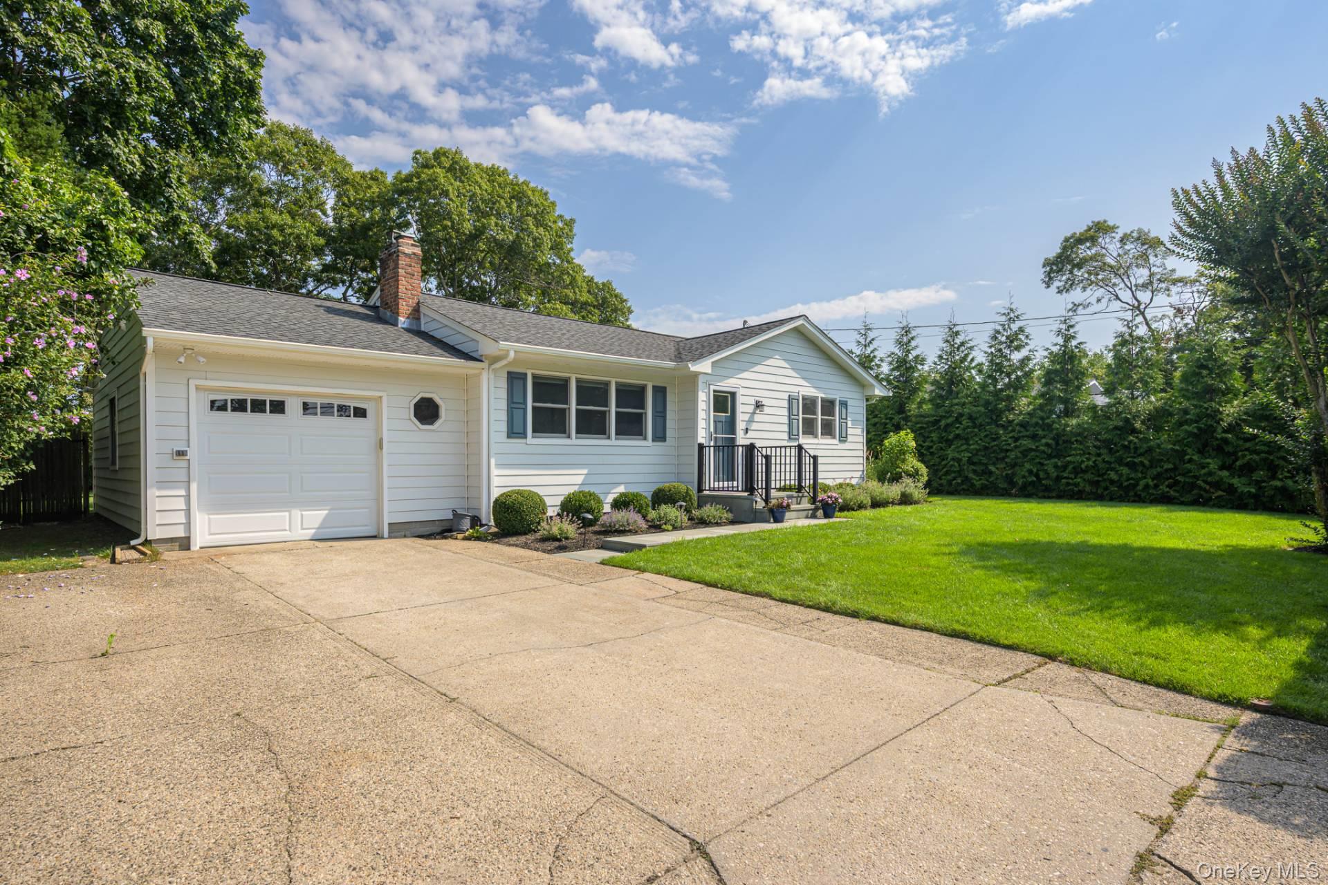 35 Maryland Boulevard – For Sale photo 2