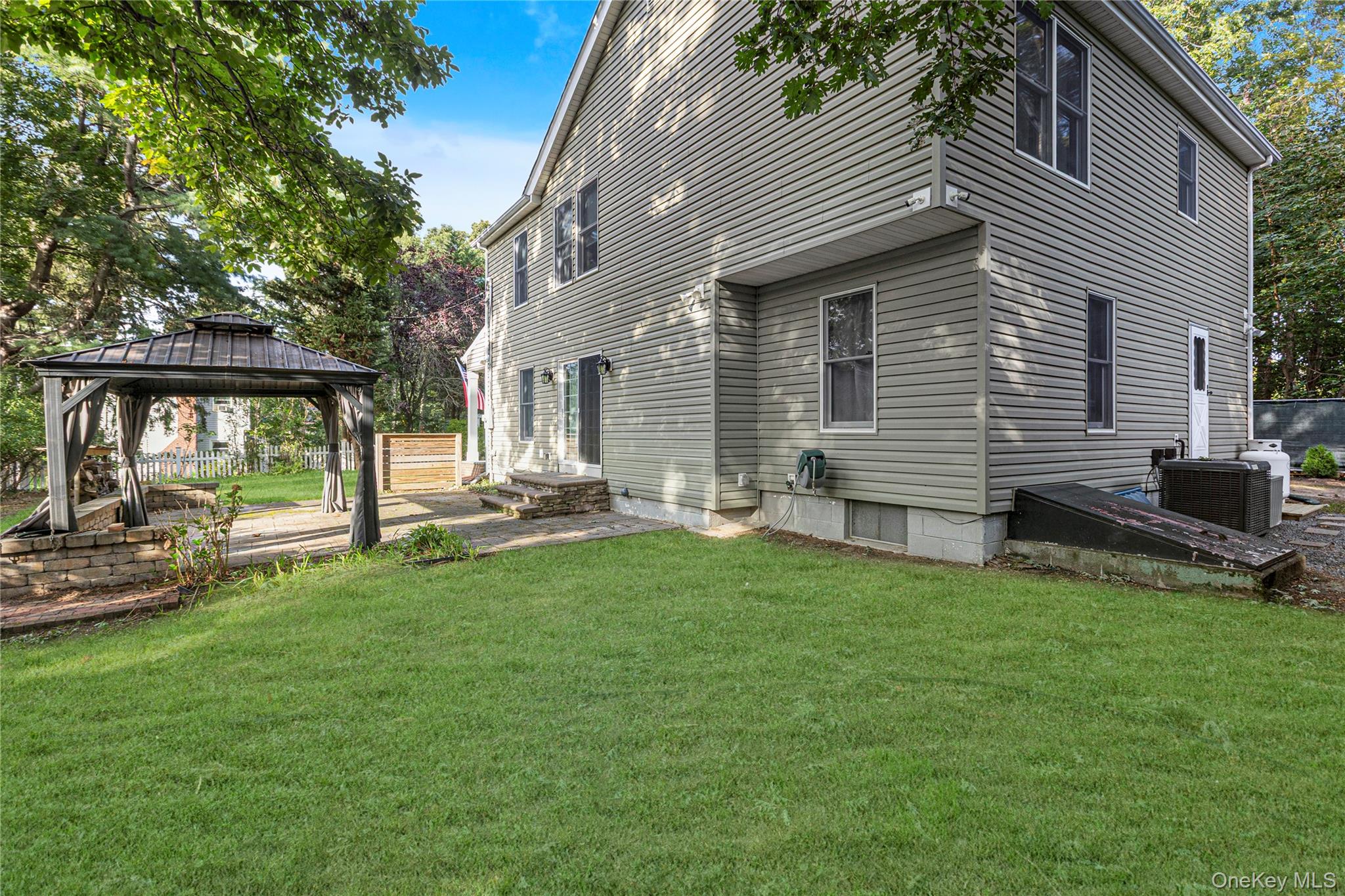 62 Douglaston Road – For Sale photo 19