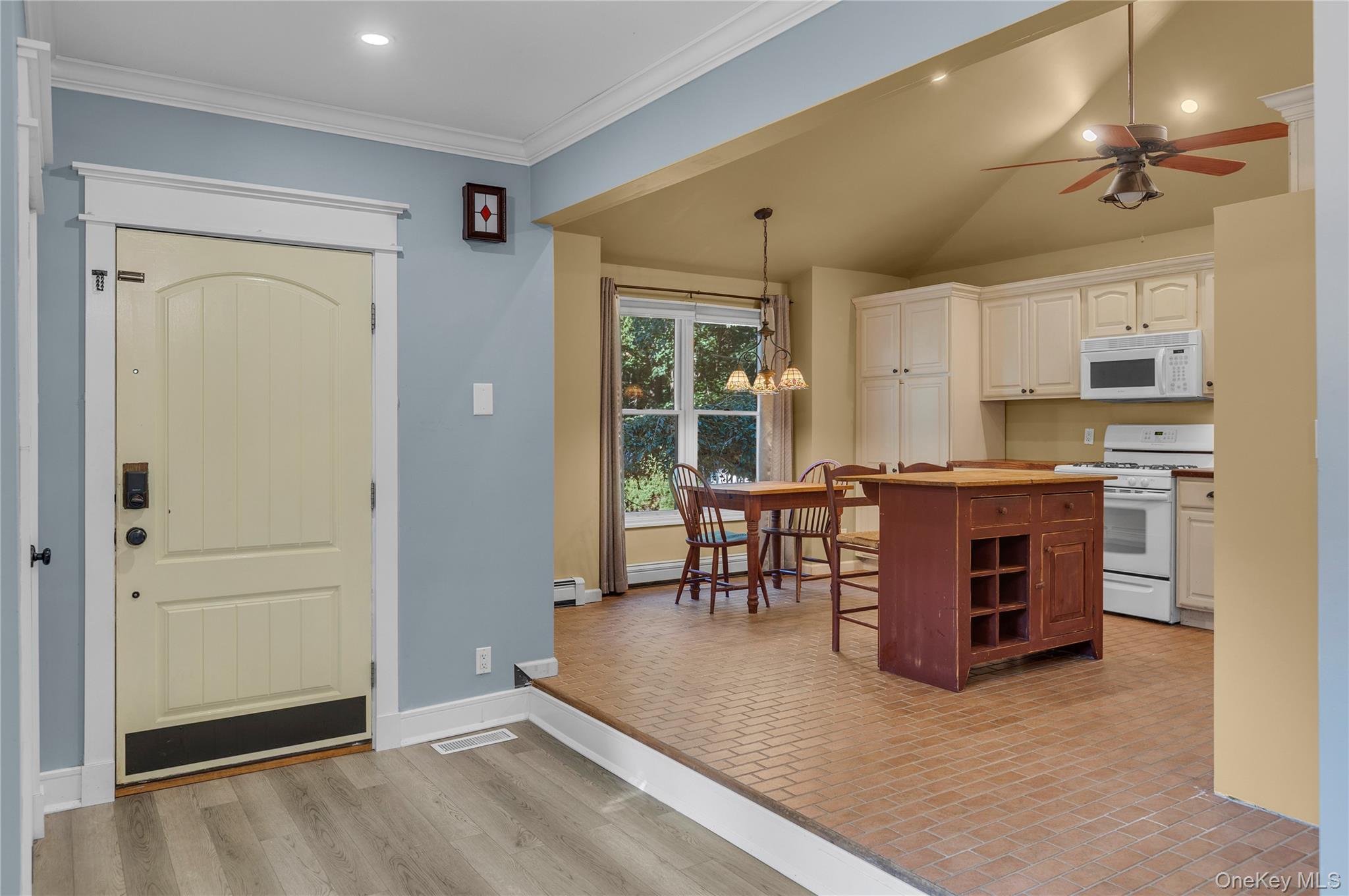 62 Douglaston Road – For Sale photo 2