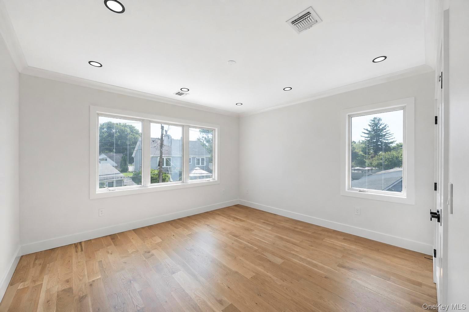 43 W Cabot Lane – For Sale photo 21