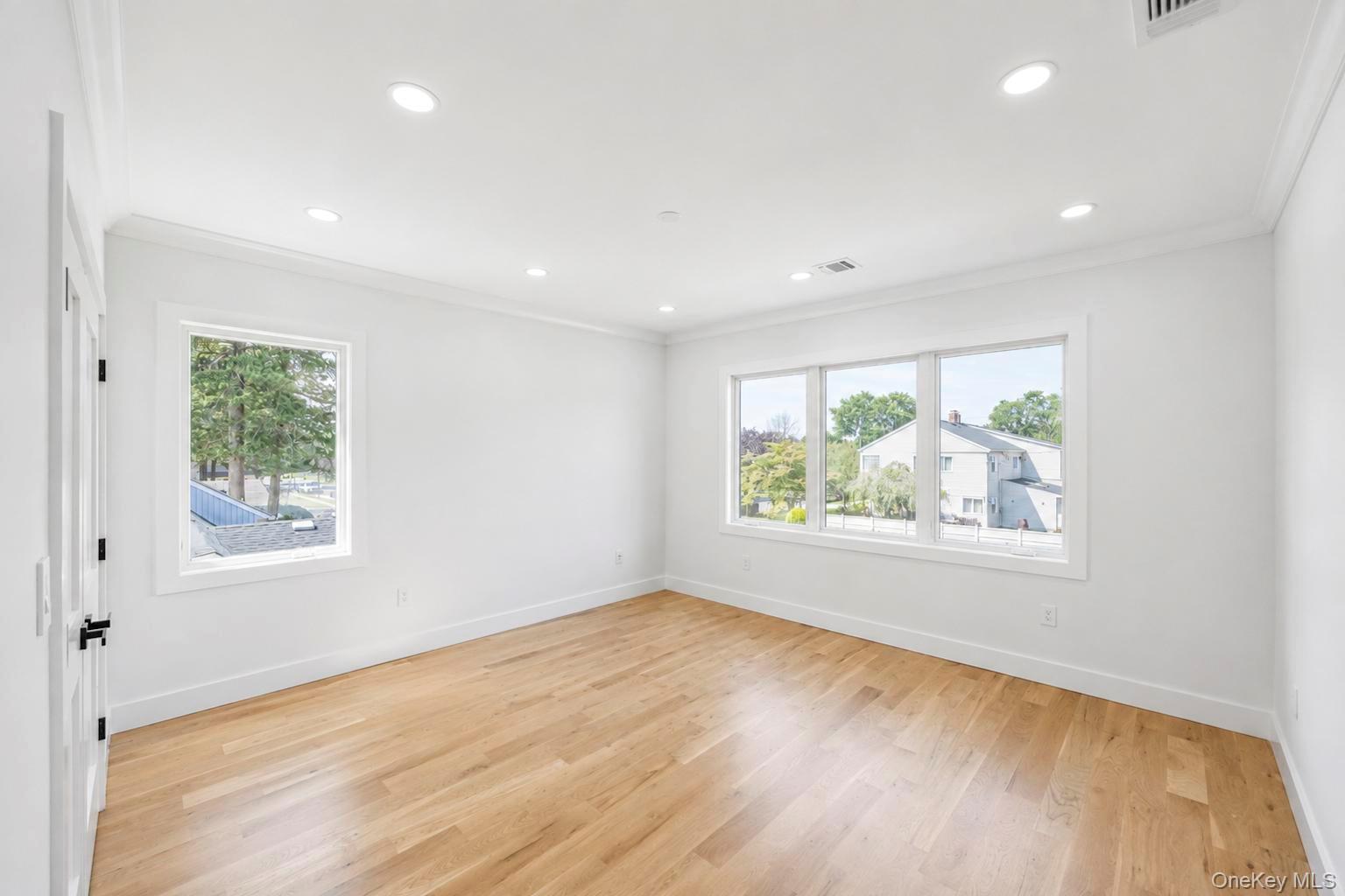 43 W Cabot Lane – For Sale photo 19