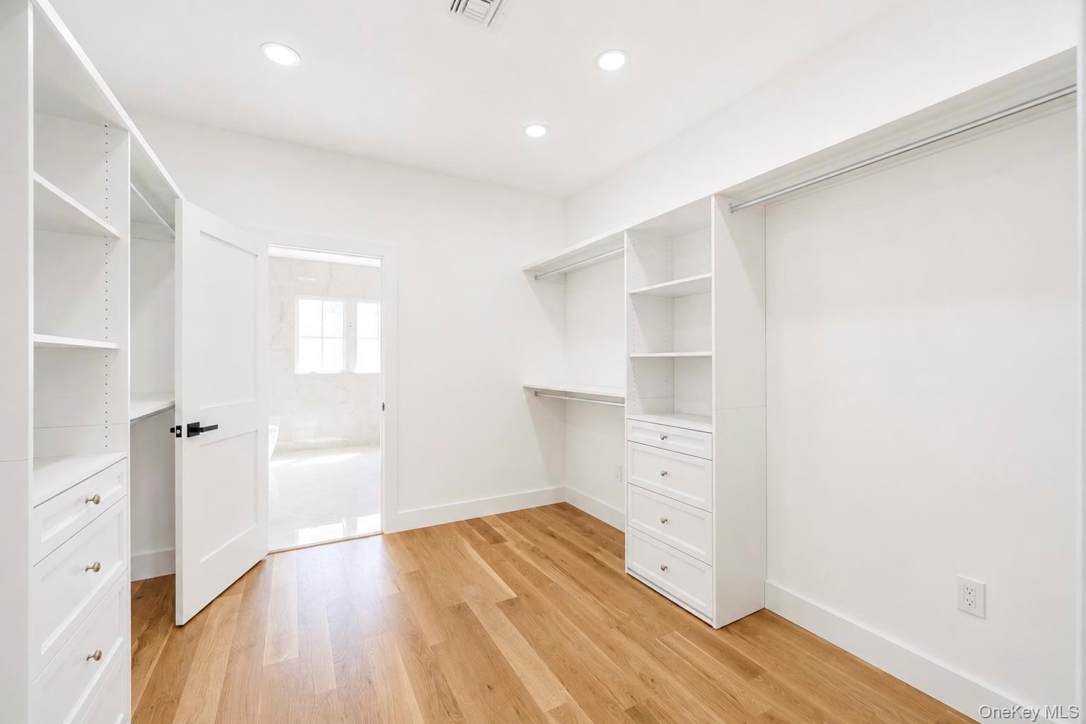 43 W Cabot Lane – For Sale photo 27