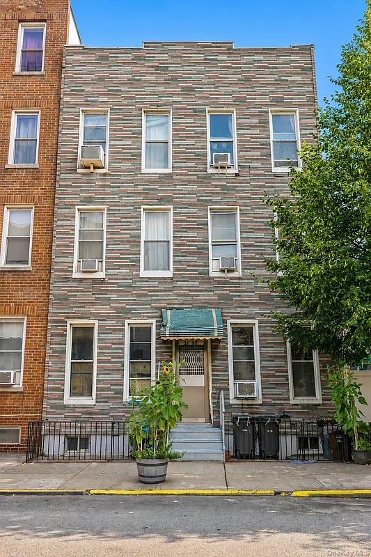 10-47 47th Avenue – For Sale