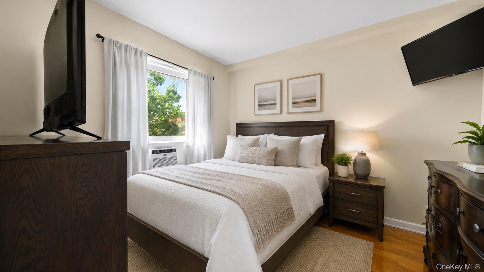 827 Fox Street, Unit 3A
