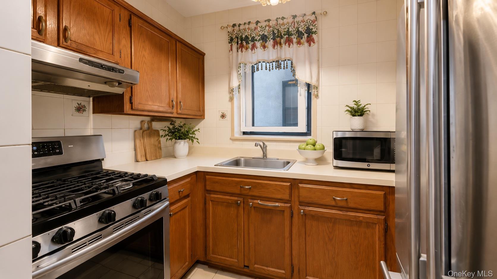827 Fox Street, Unit 3A photo 5