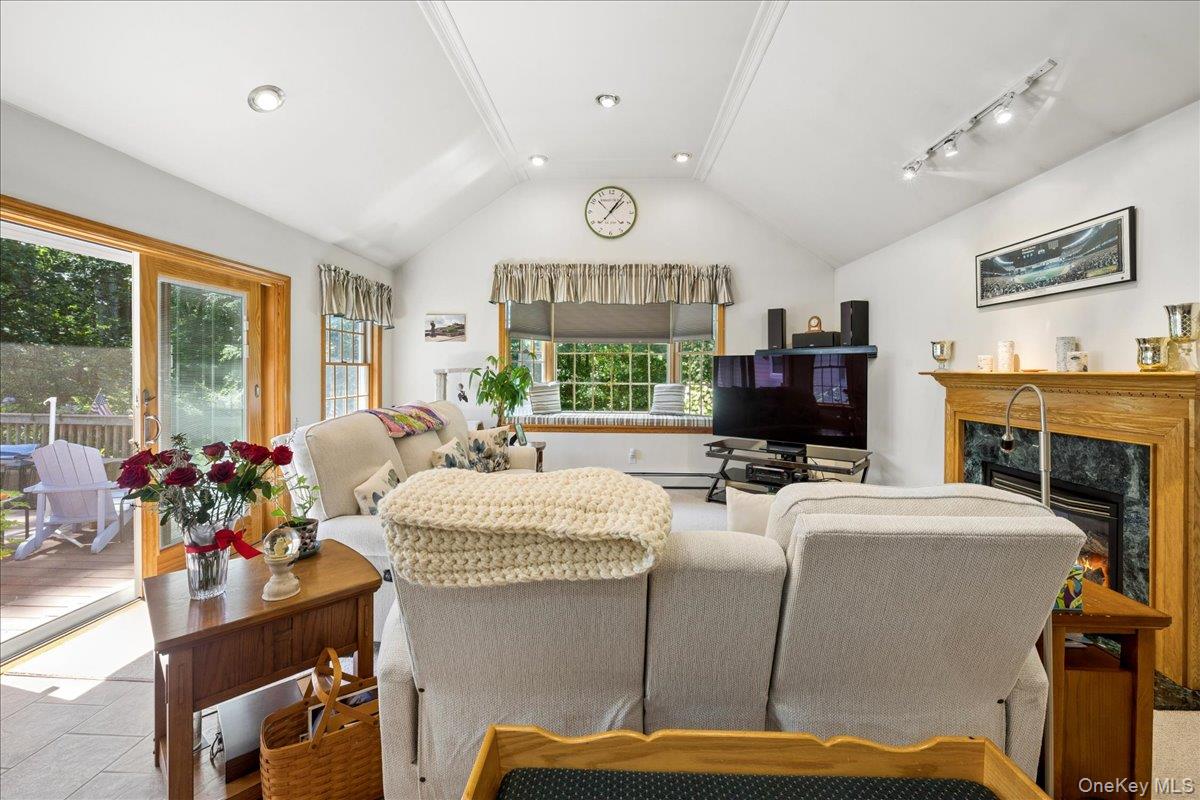 28 Winthrop Drive – For Sale photo 14