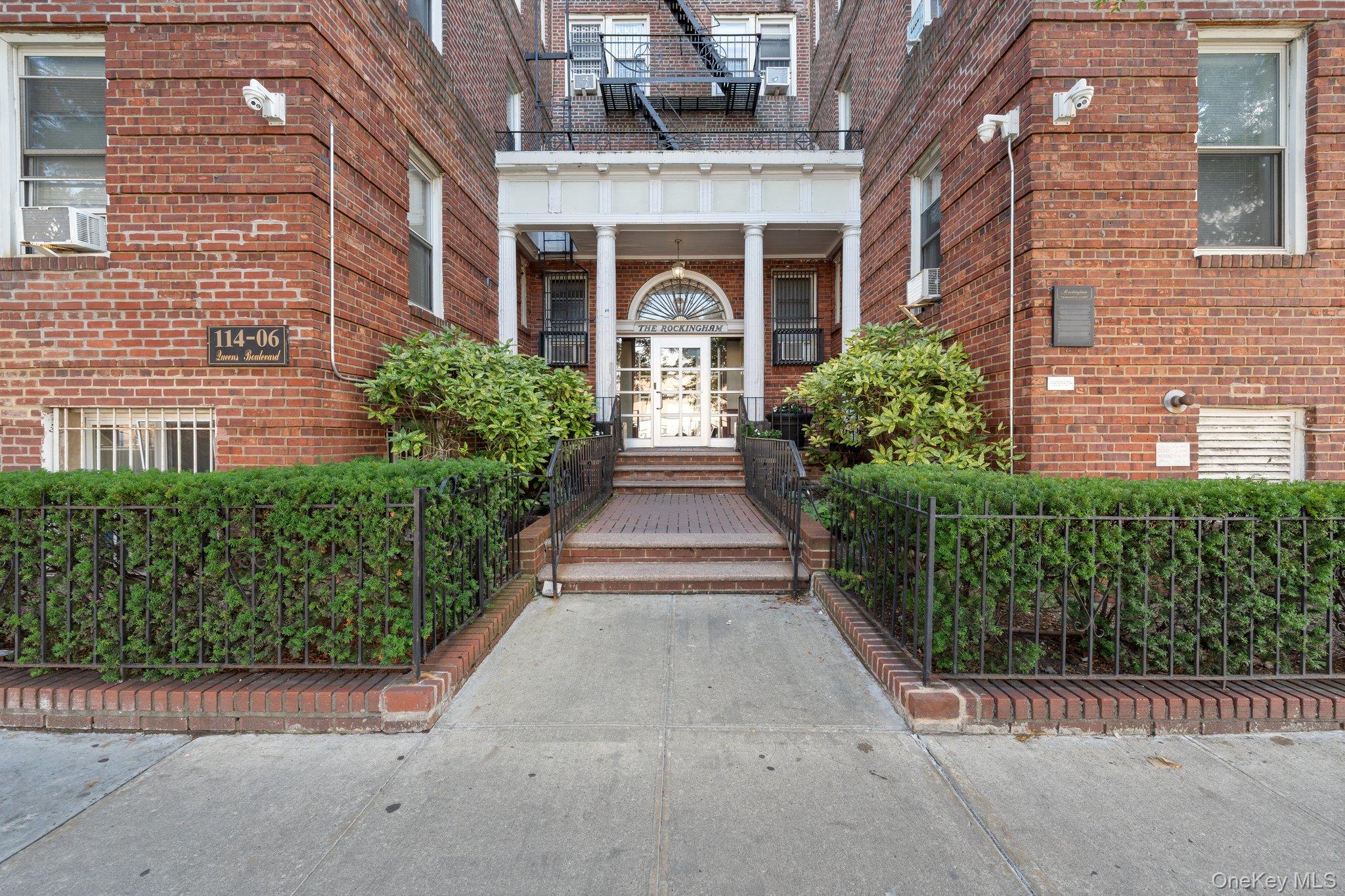 114-06 Queens Blvd, Unit D9 photo 23